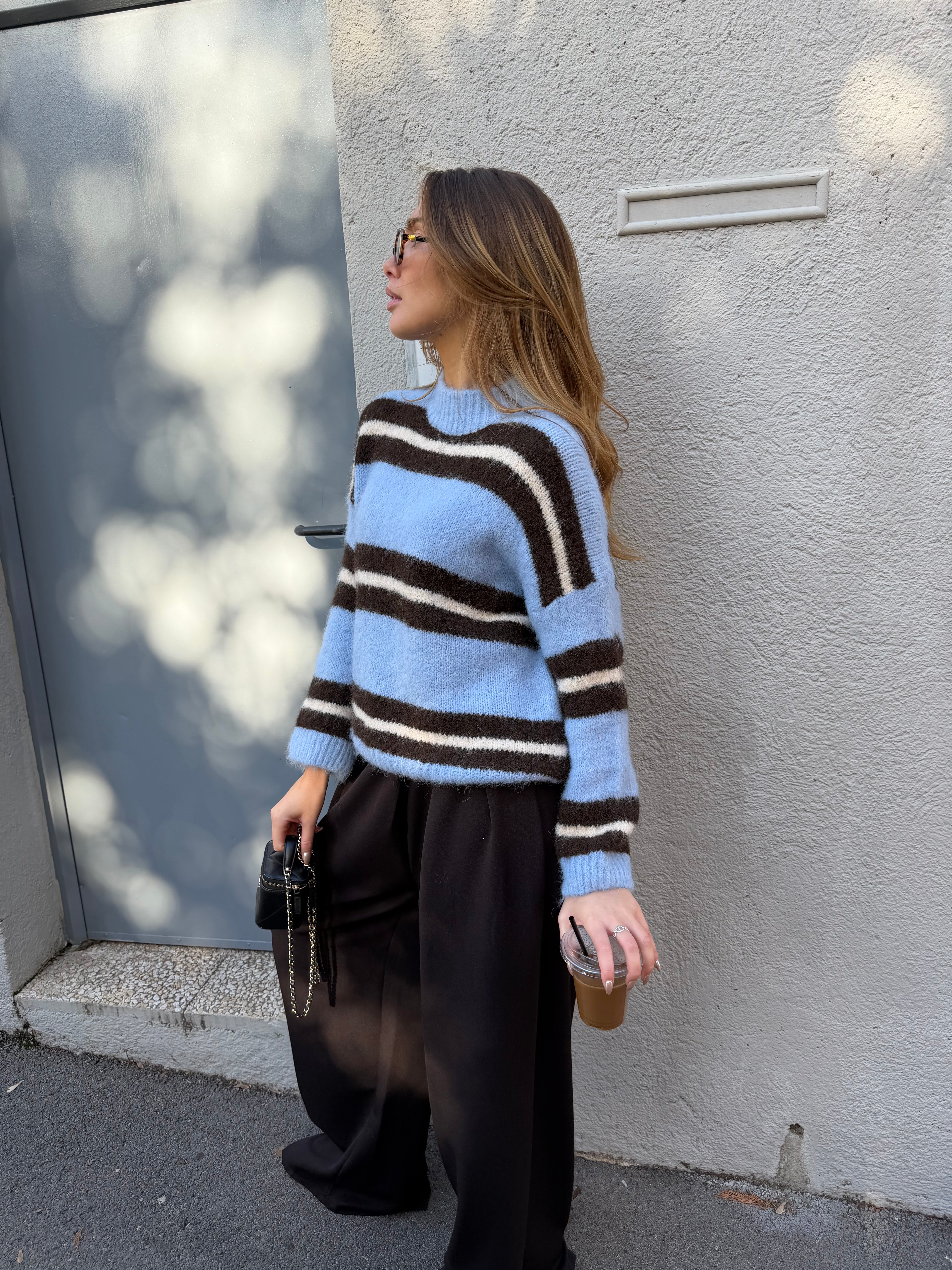 Millie blauer Pullover