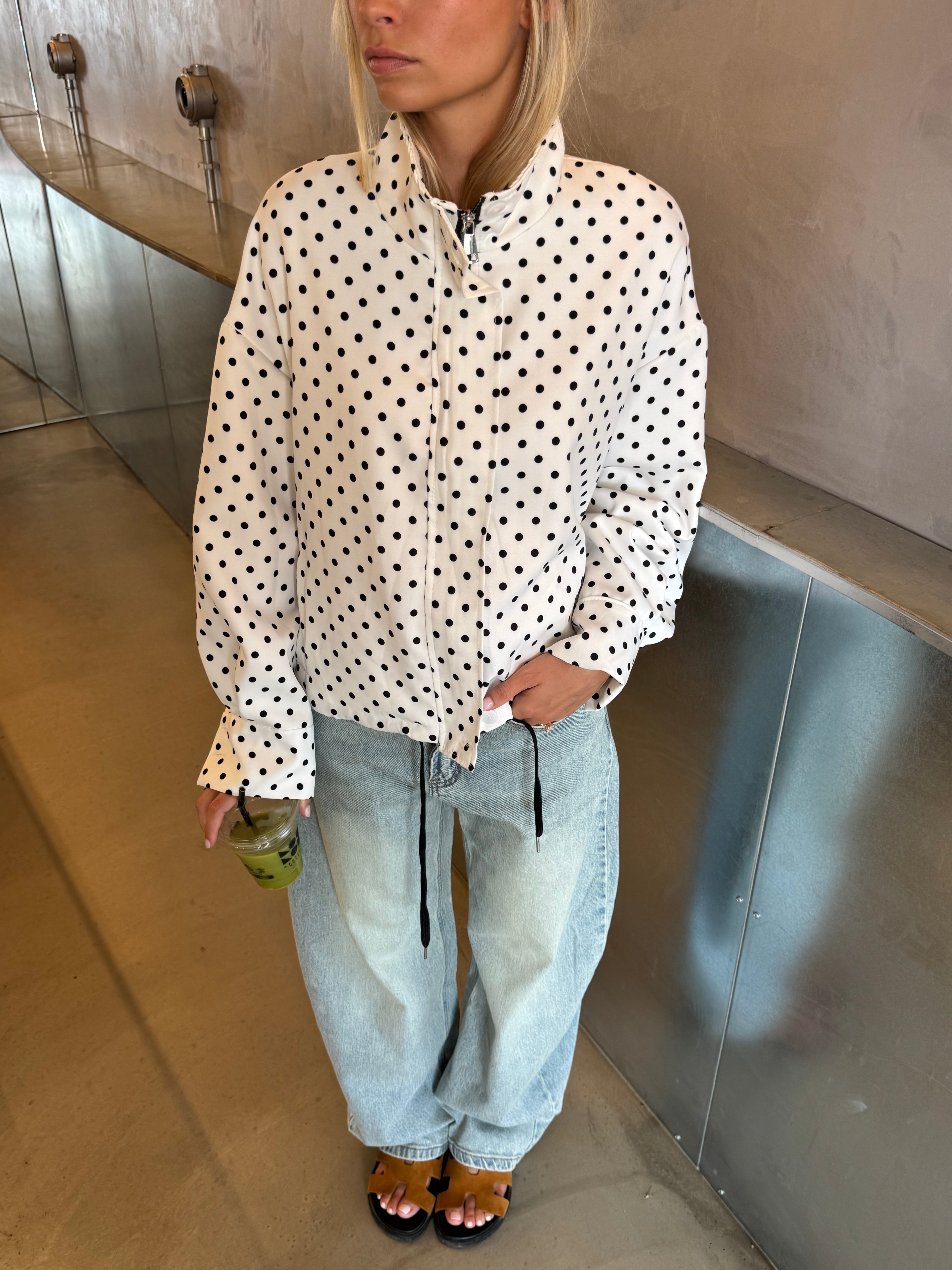 Weißes marineblaues Sakko (18/02)