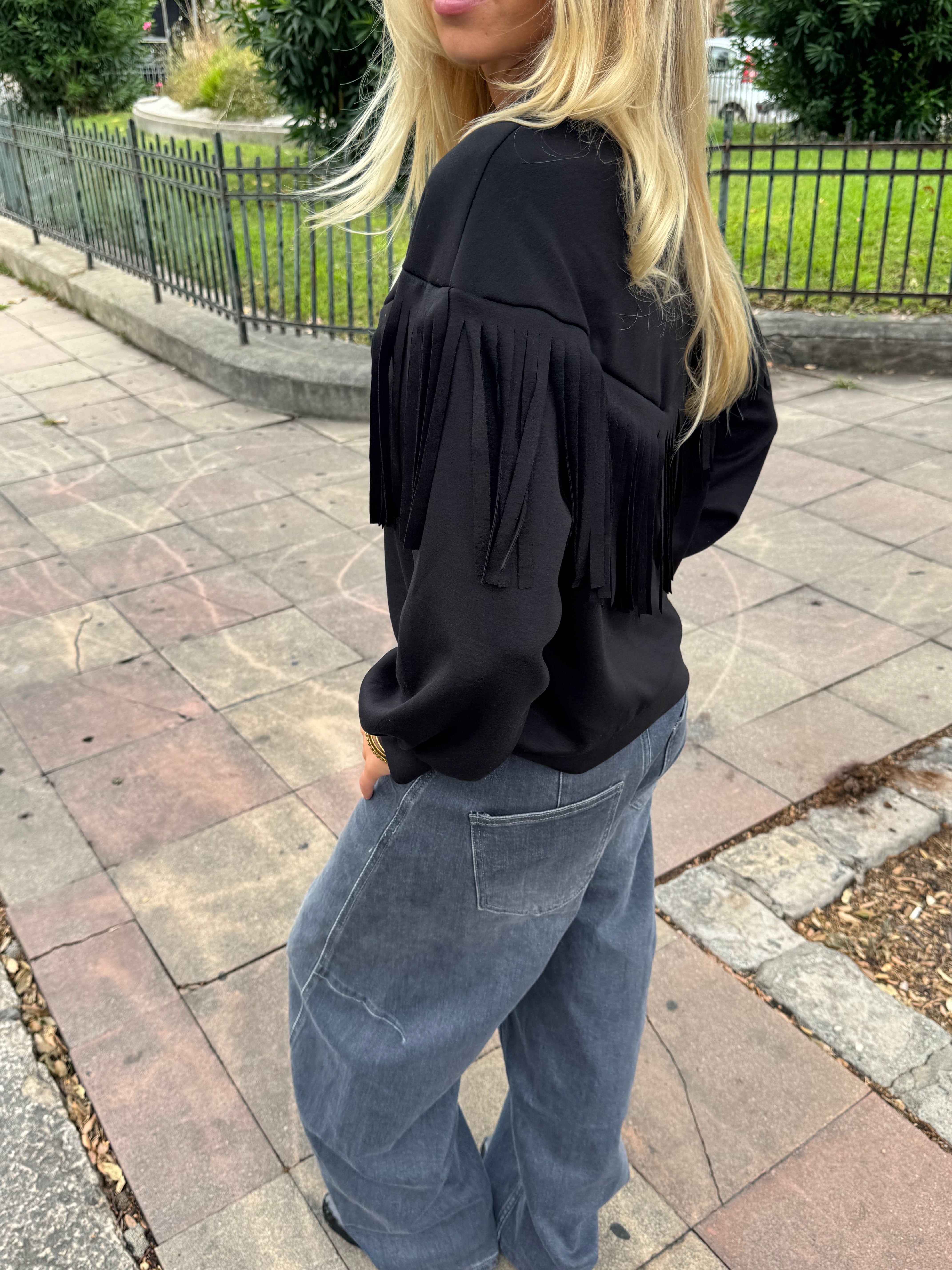 Sudadera negra Lydia