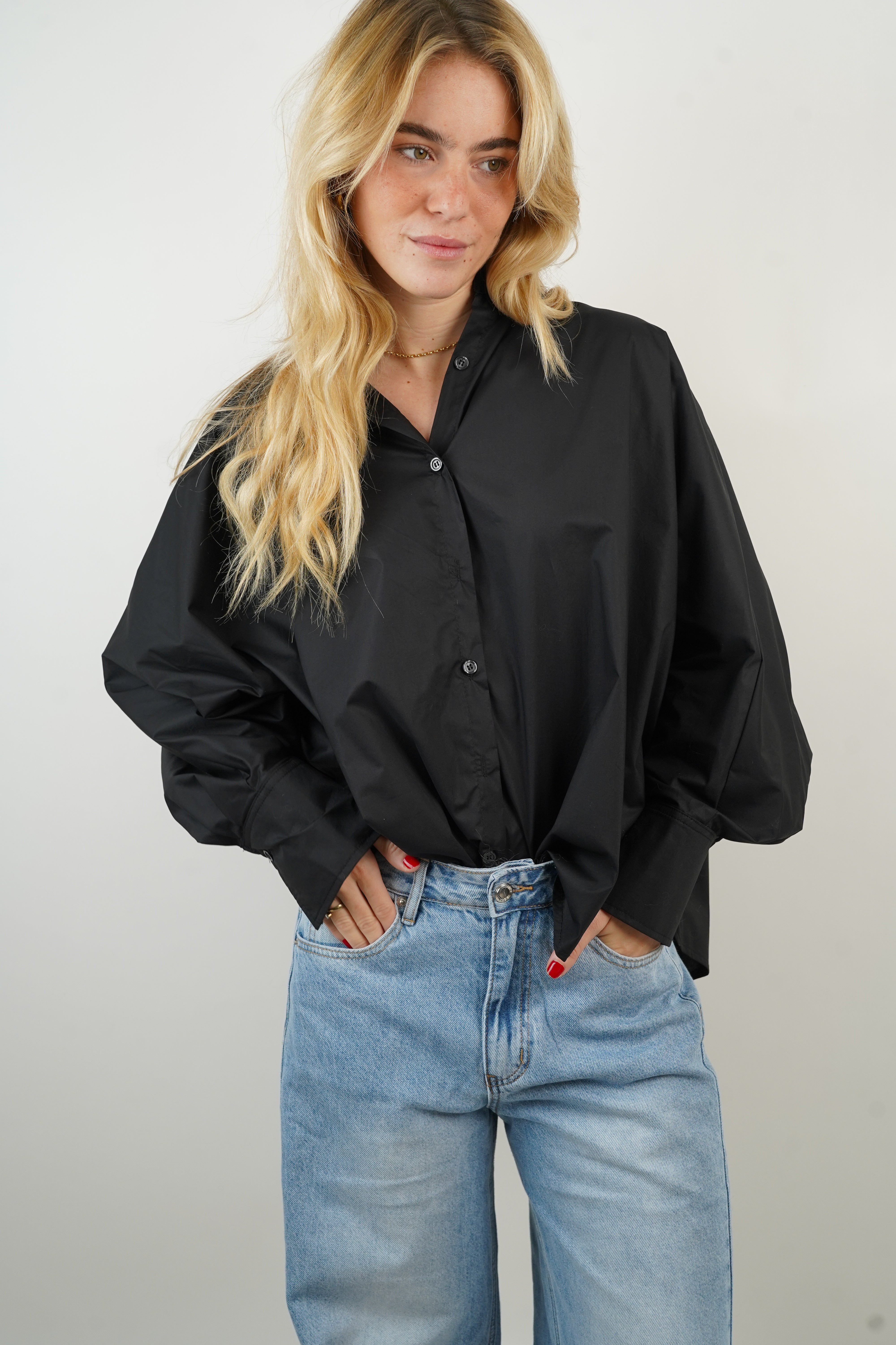 Black batwing sleeve cotton shirt