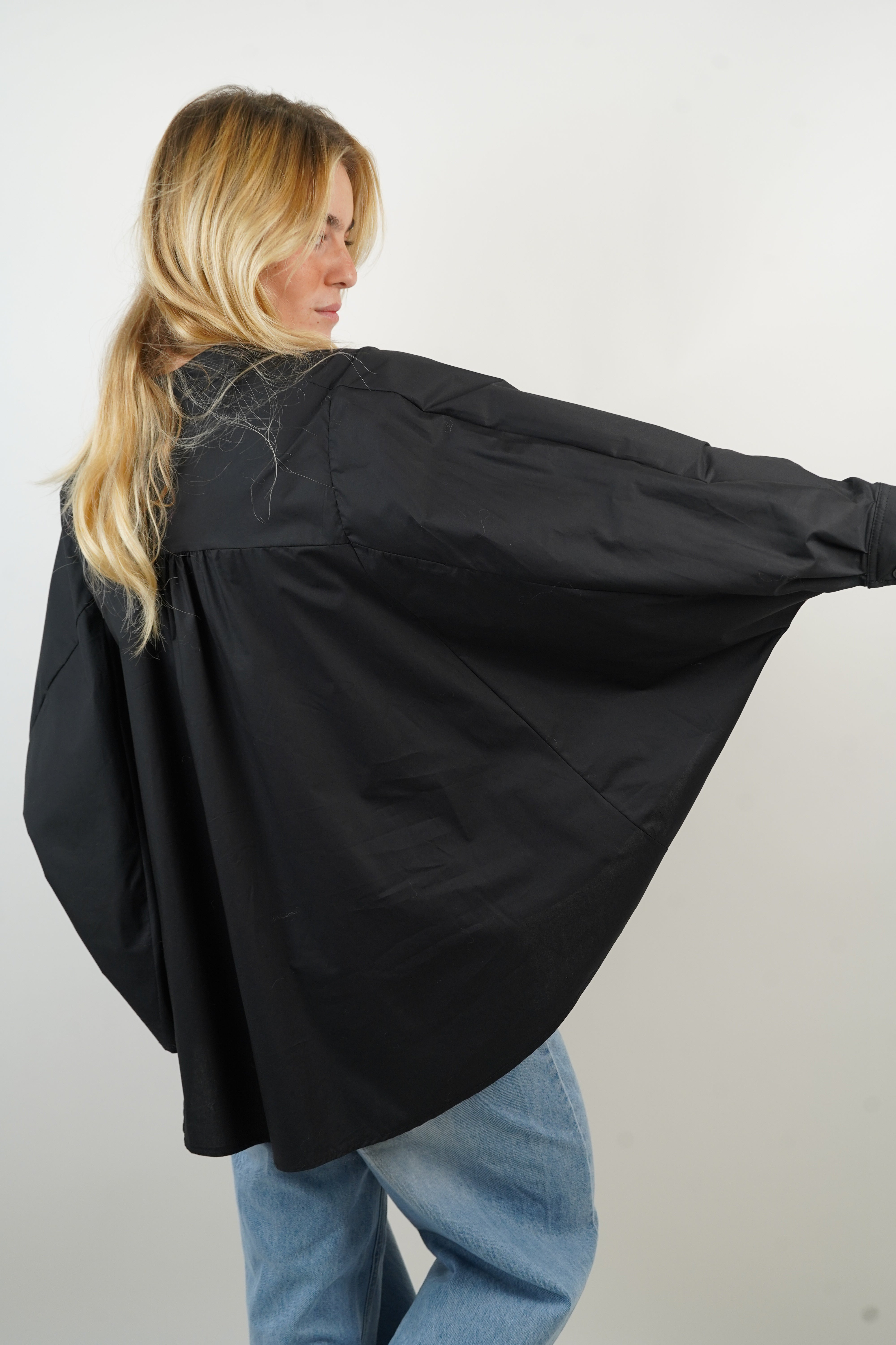 Black batwing sleeve cotton shirt