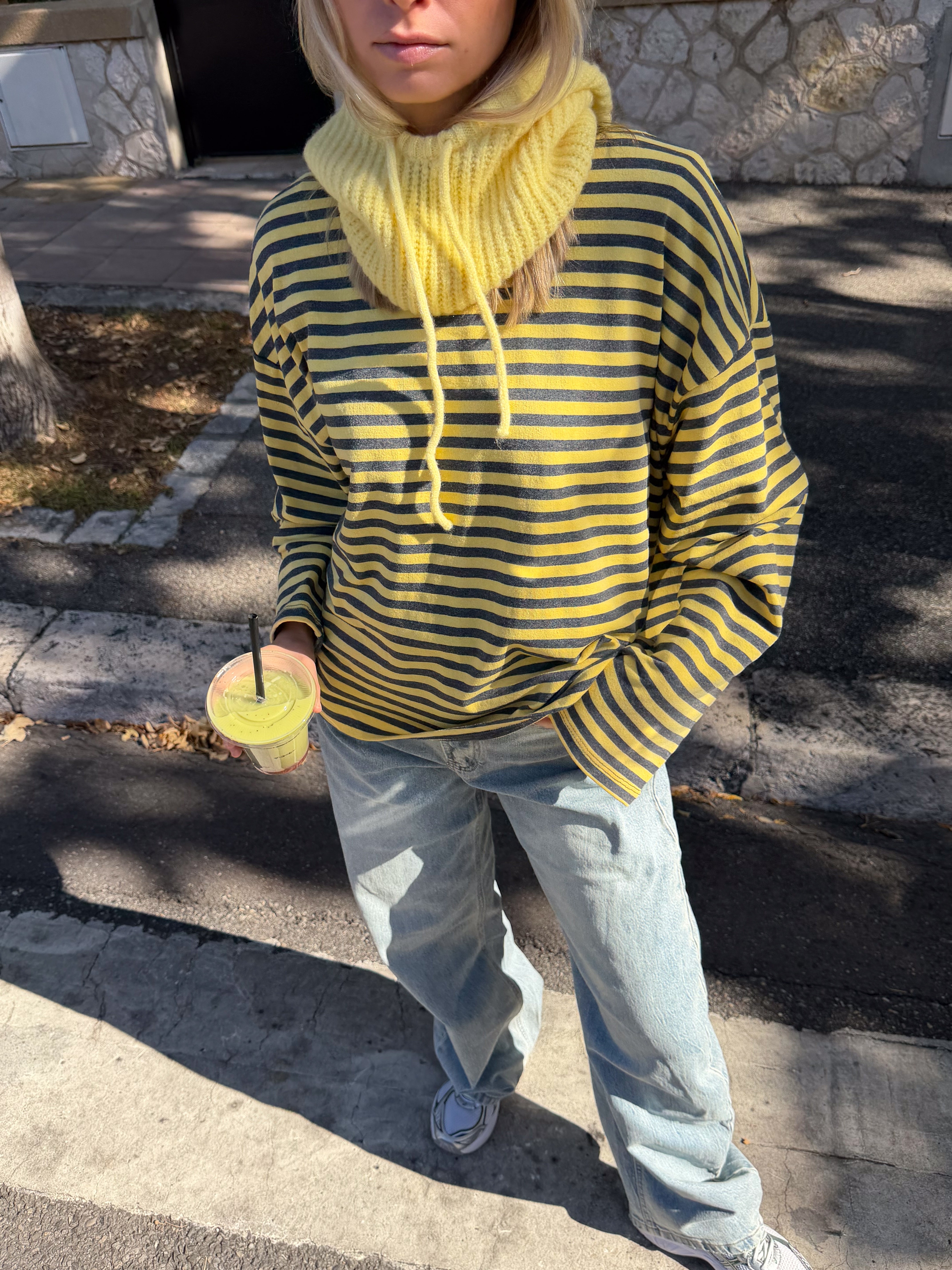 T-shirt Océane amarelo e cinzento