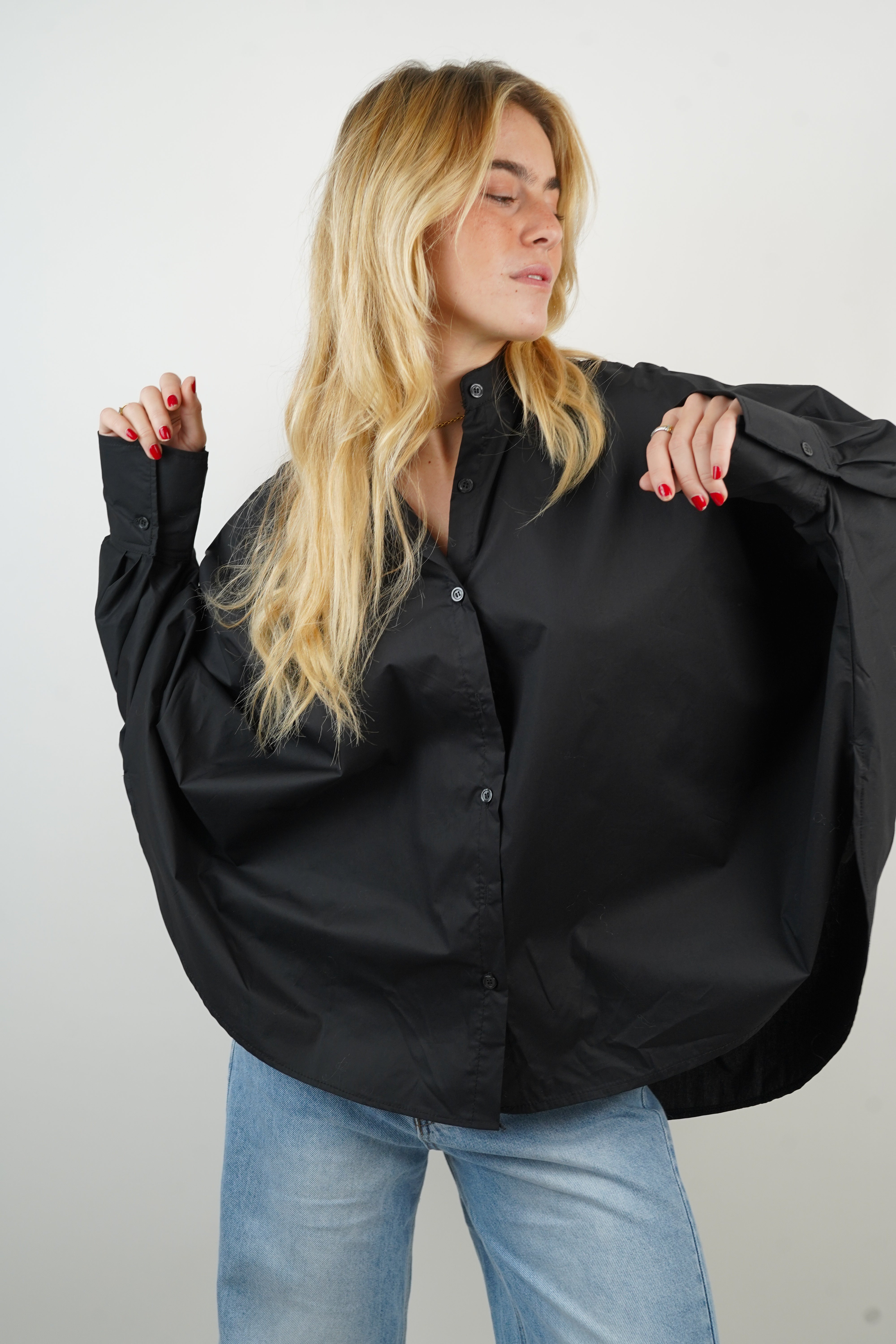 Black batwing sleeve cotton shirt