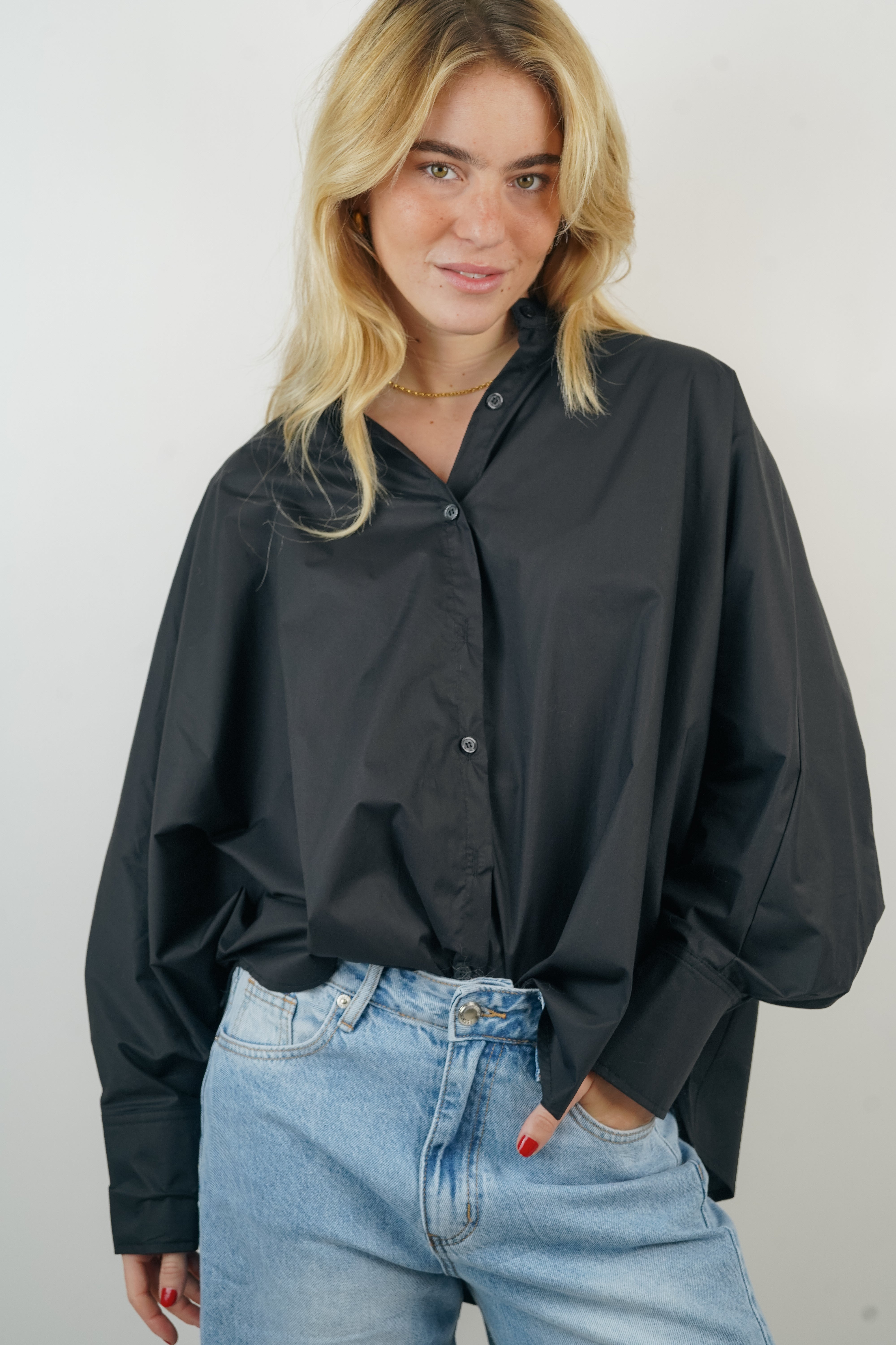Black batwing sleeve cotton shirt