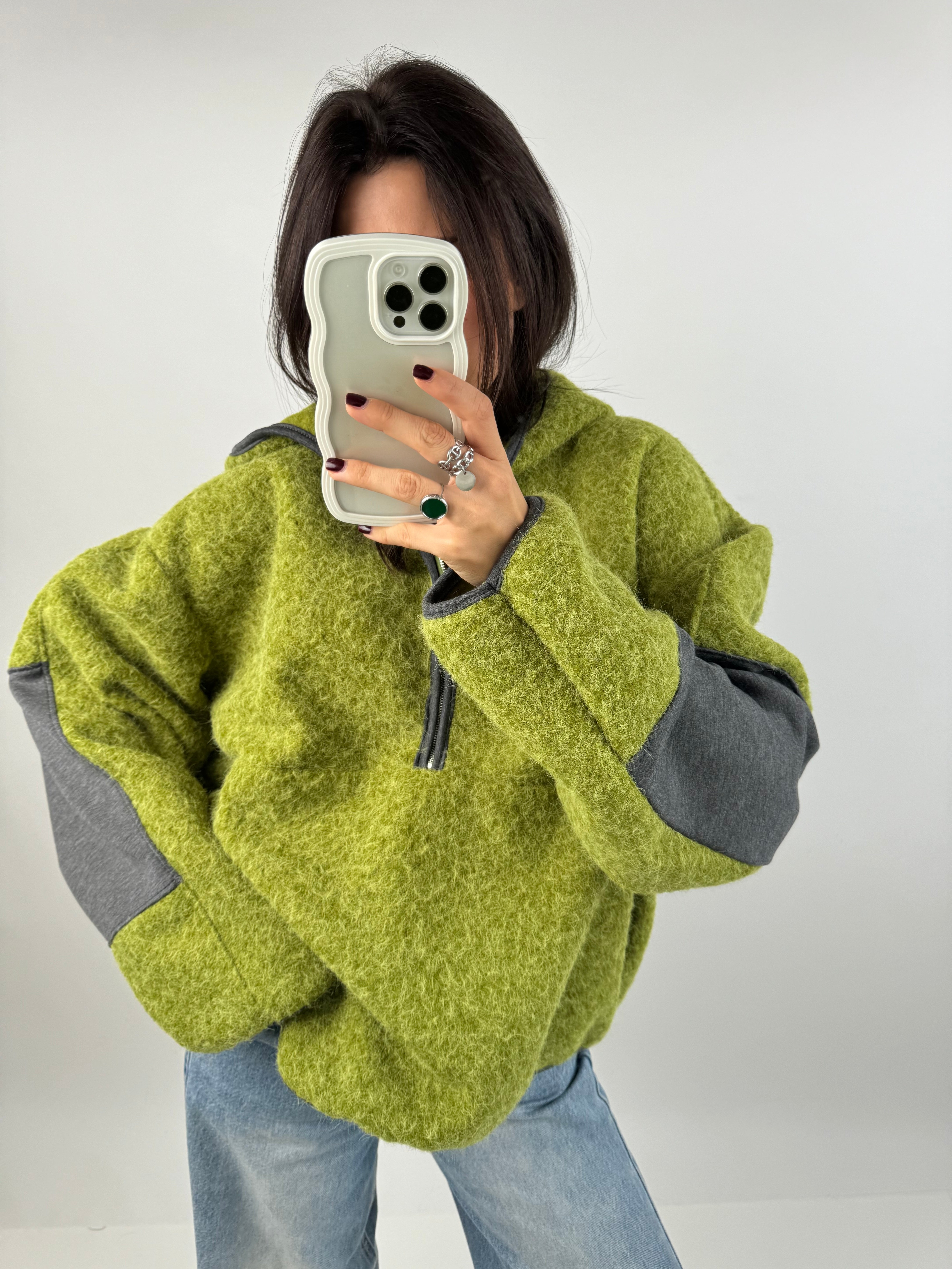 Green Lamia Sweatshirt