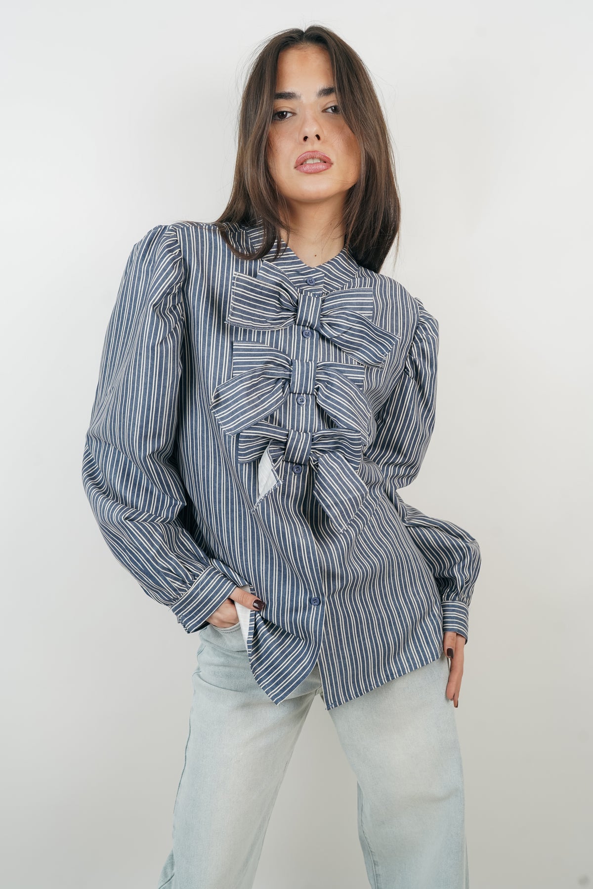 Chemise Vintage Pierre Cardin Années 90 - Rayures Noires, Manches Courtes, Taille 2XL, état 9/10