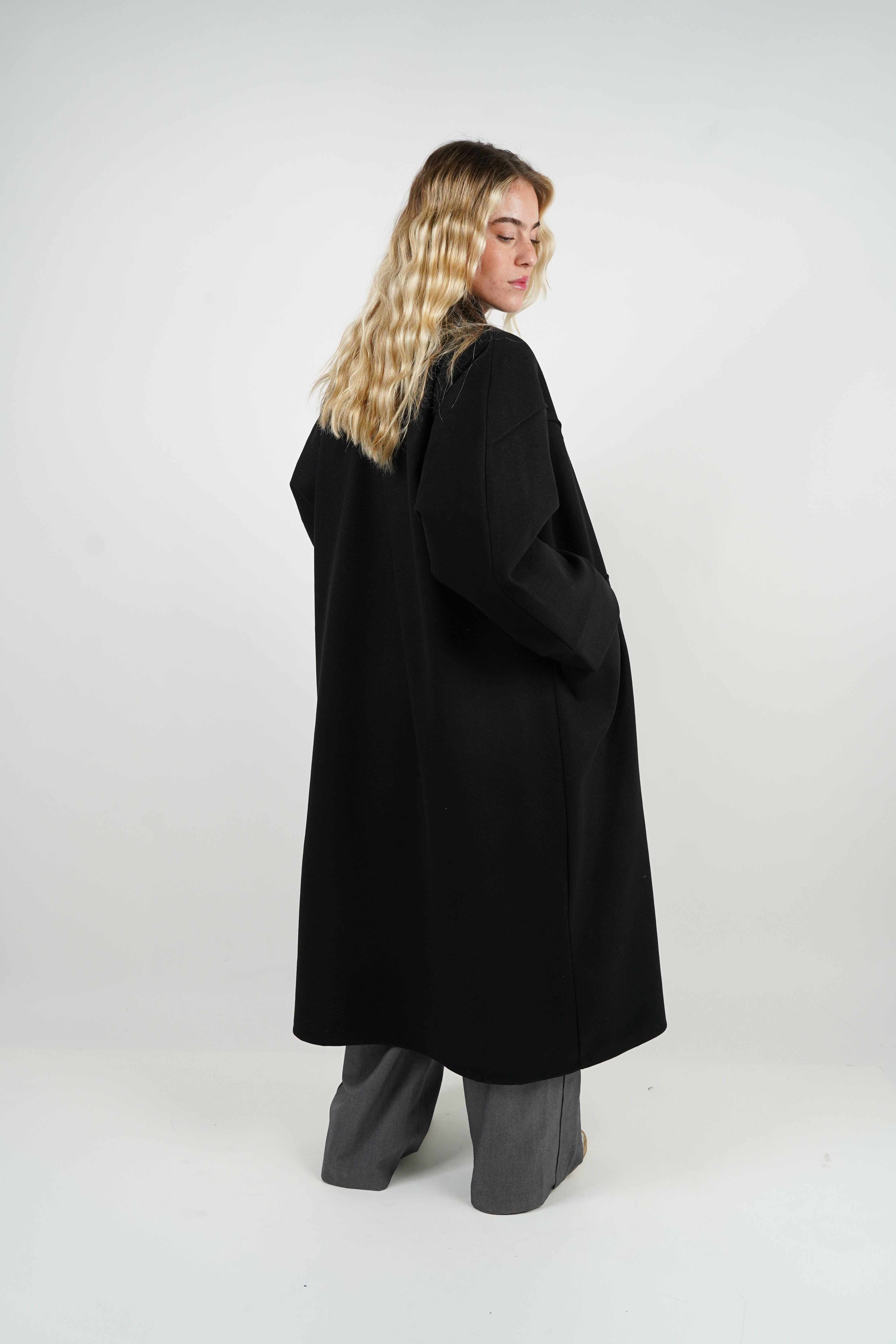 Lya black coat