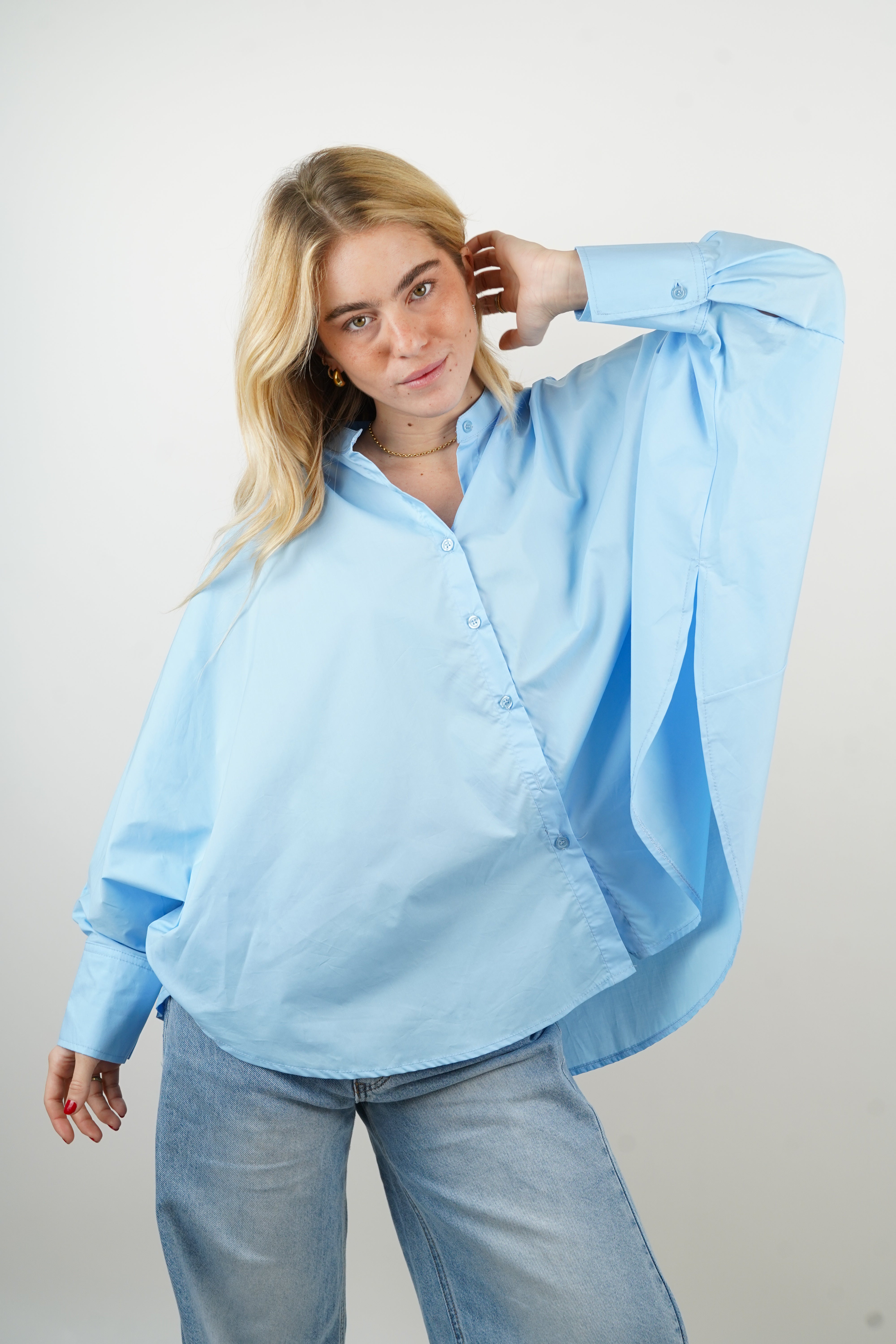 Blue batwing sleeve cotton shirt