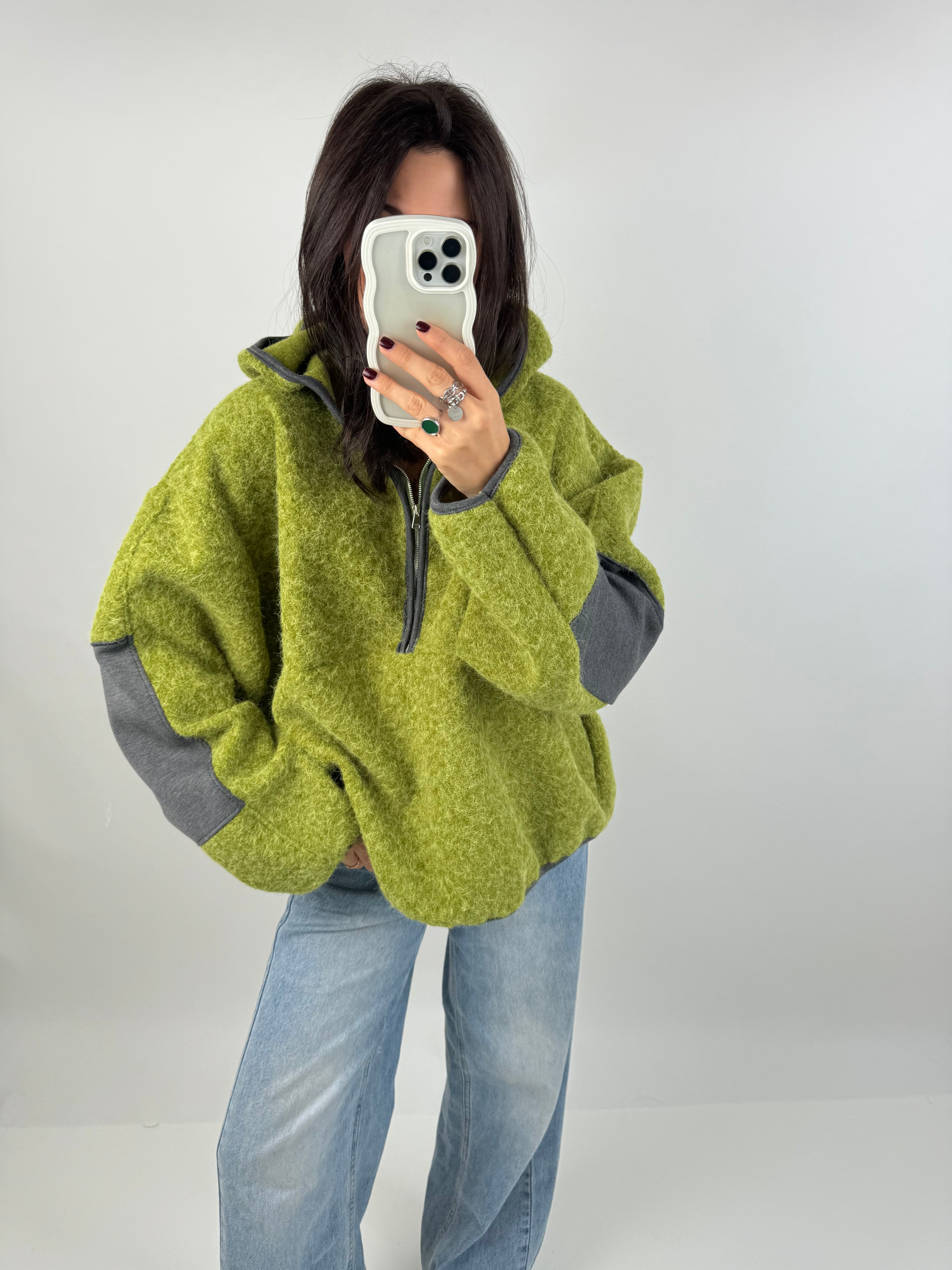 Green Lamia Sweatshirt