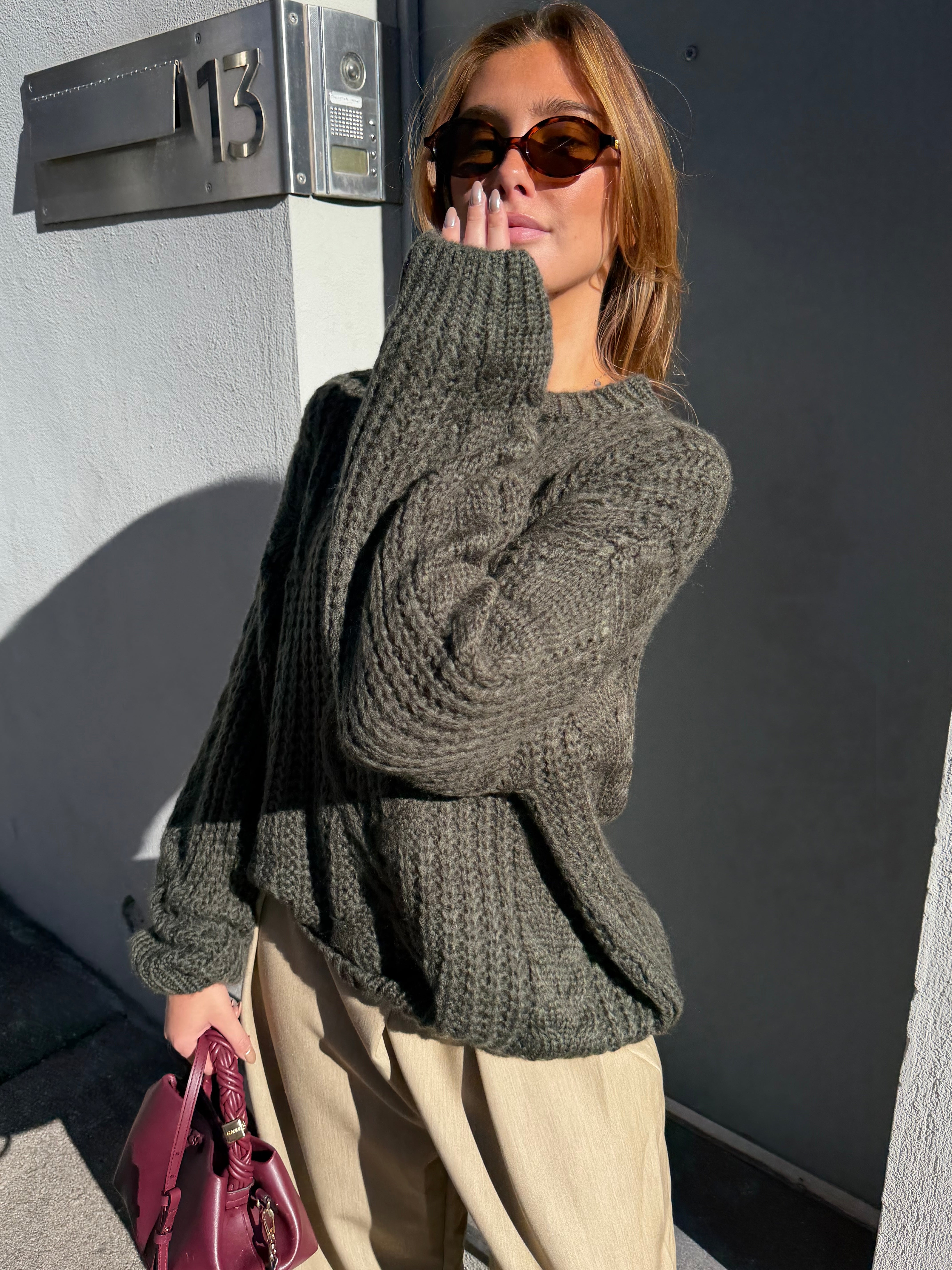 Monica Khaki-Pullover