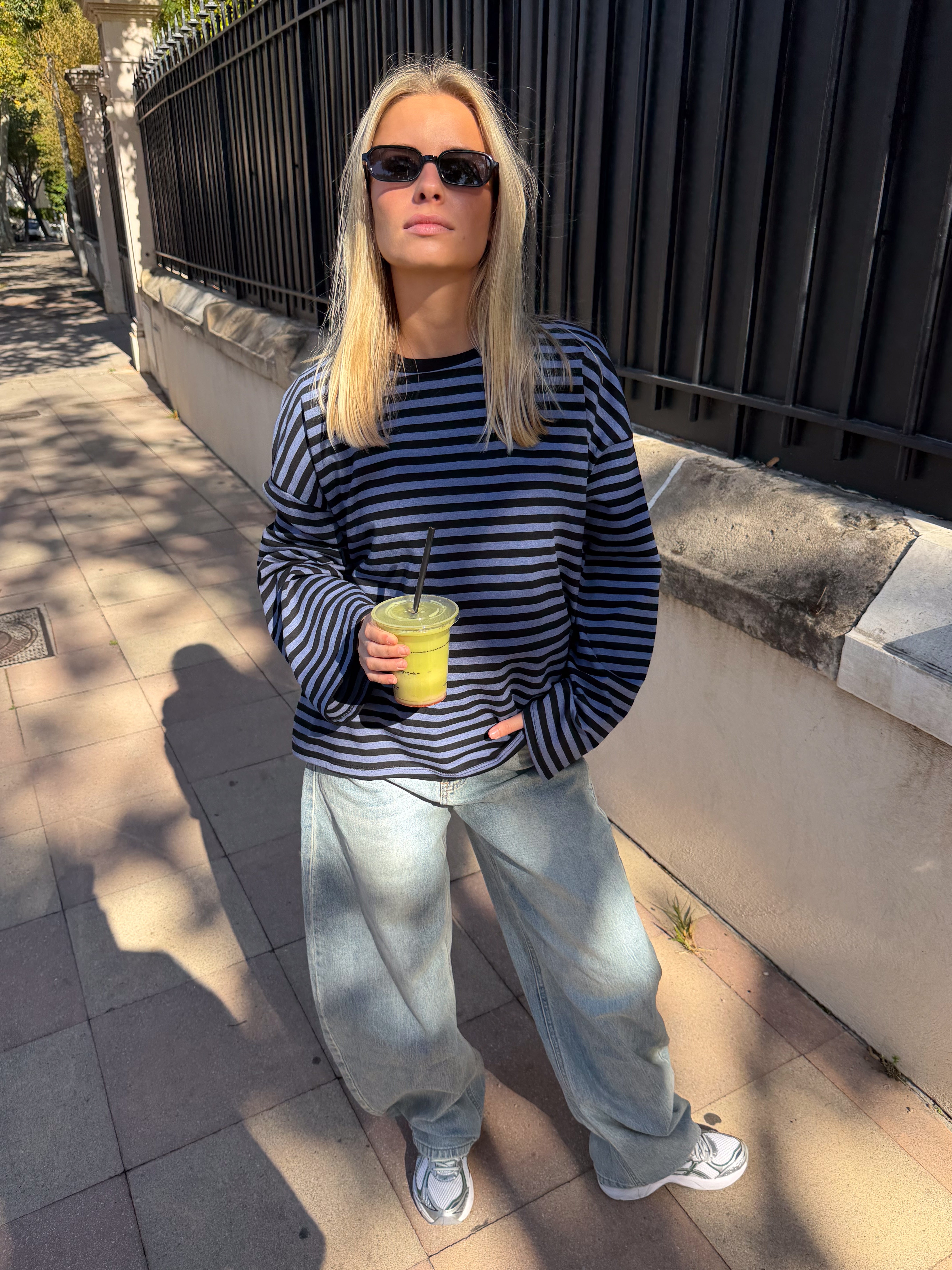 T-shirt Océane blågrå og sort