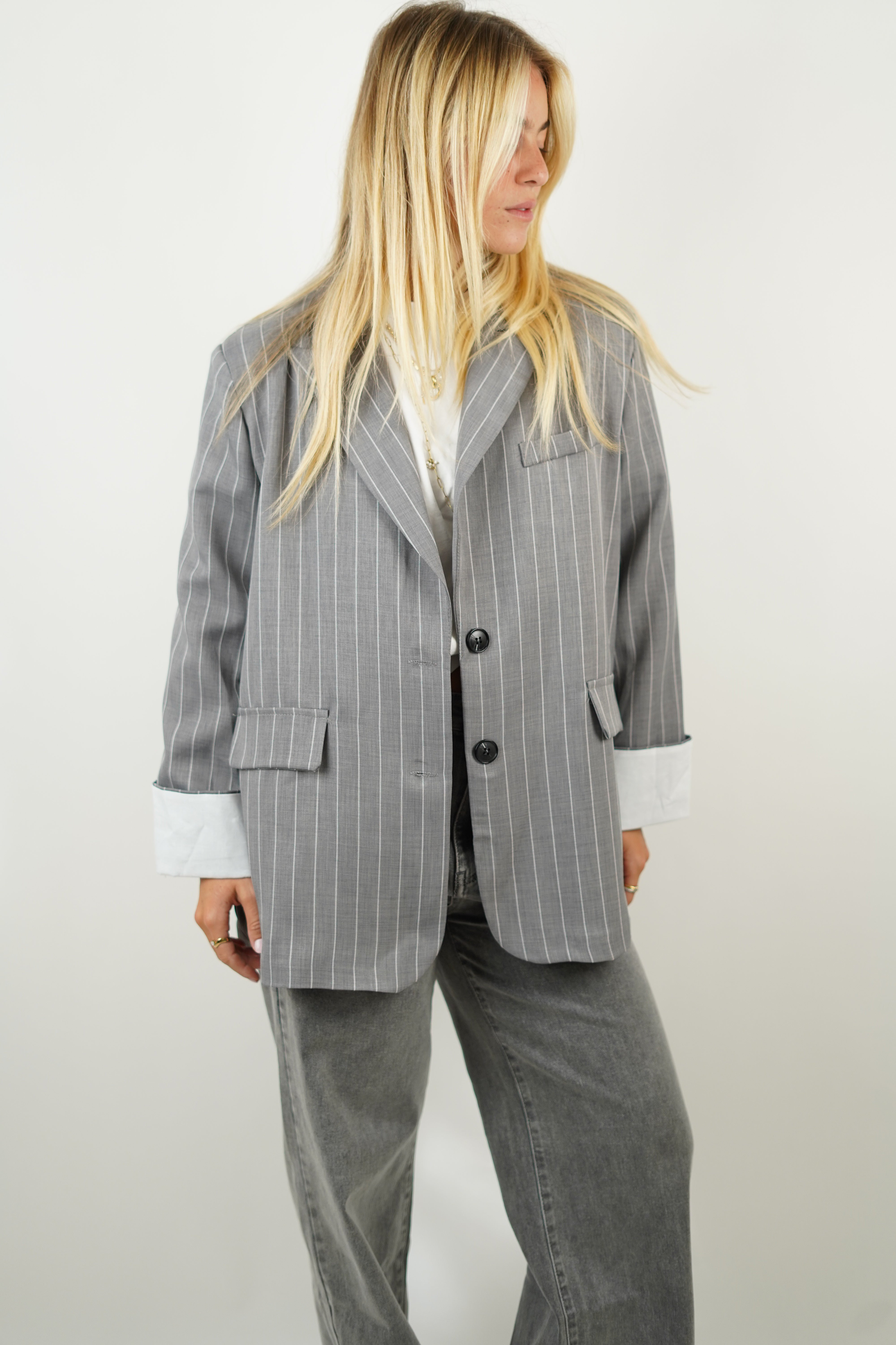 Grauer Astrid-Blazer