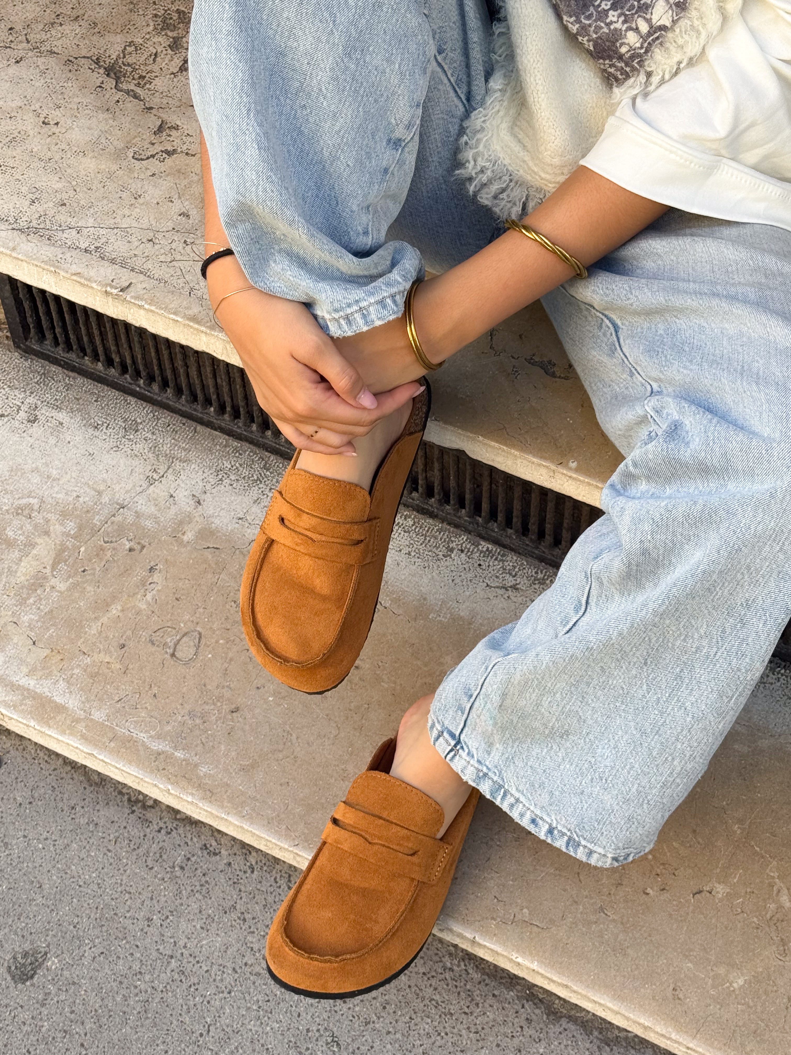 Mules Sacha camel