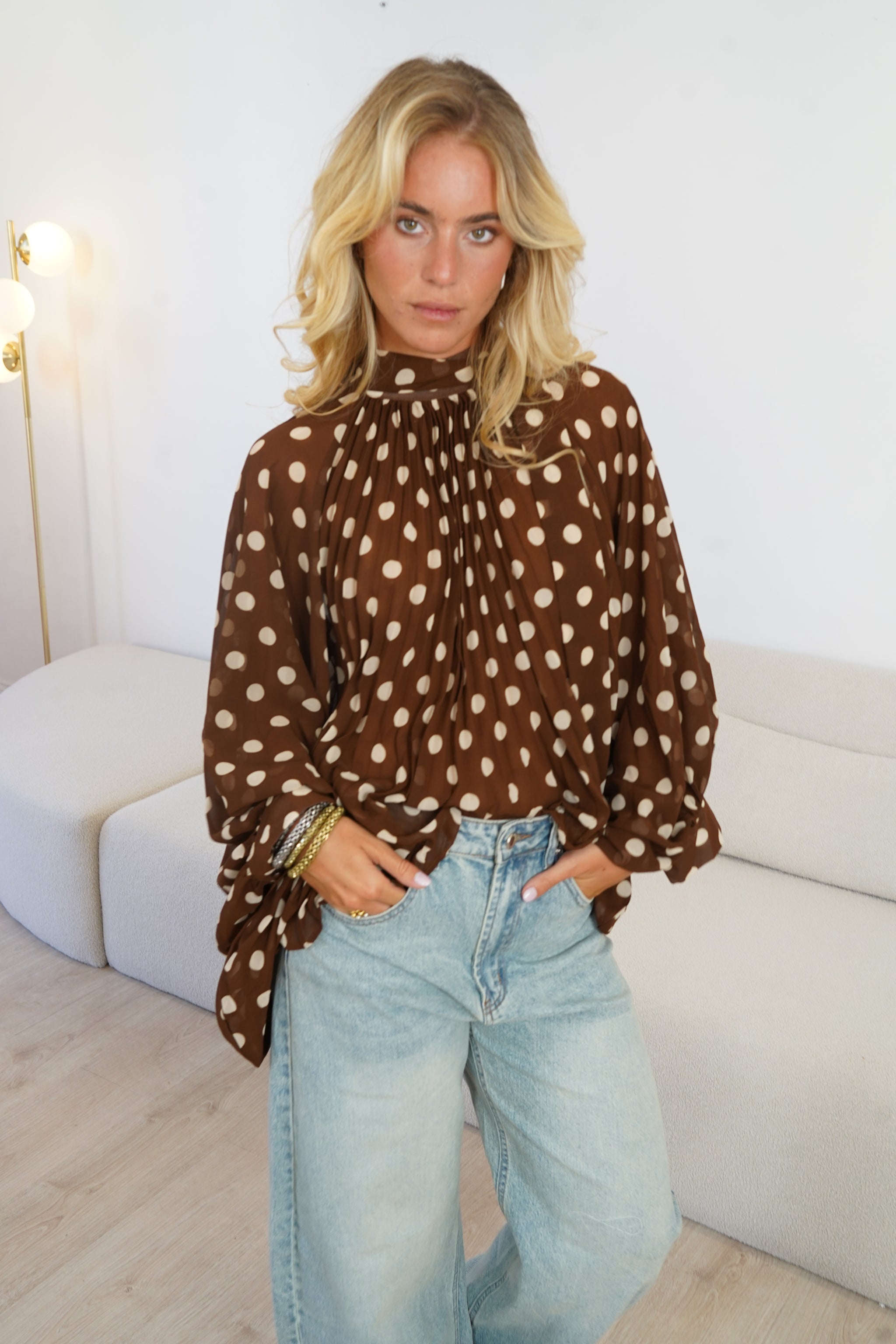 Blouse Manches Chauve-Souris Décolleté Dégagé Unie