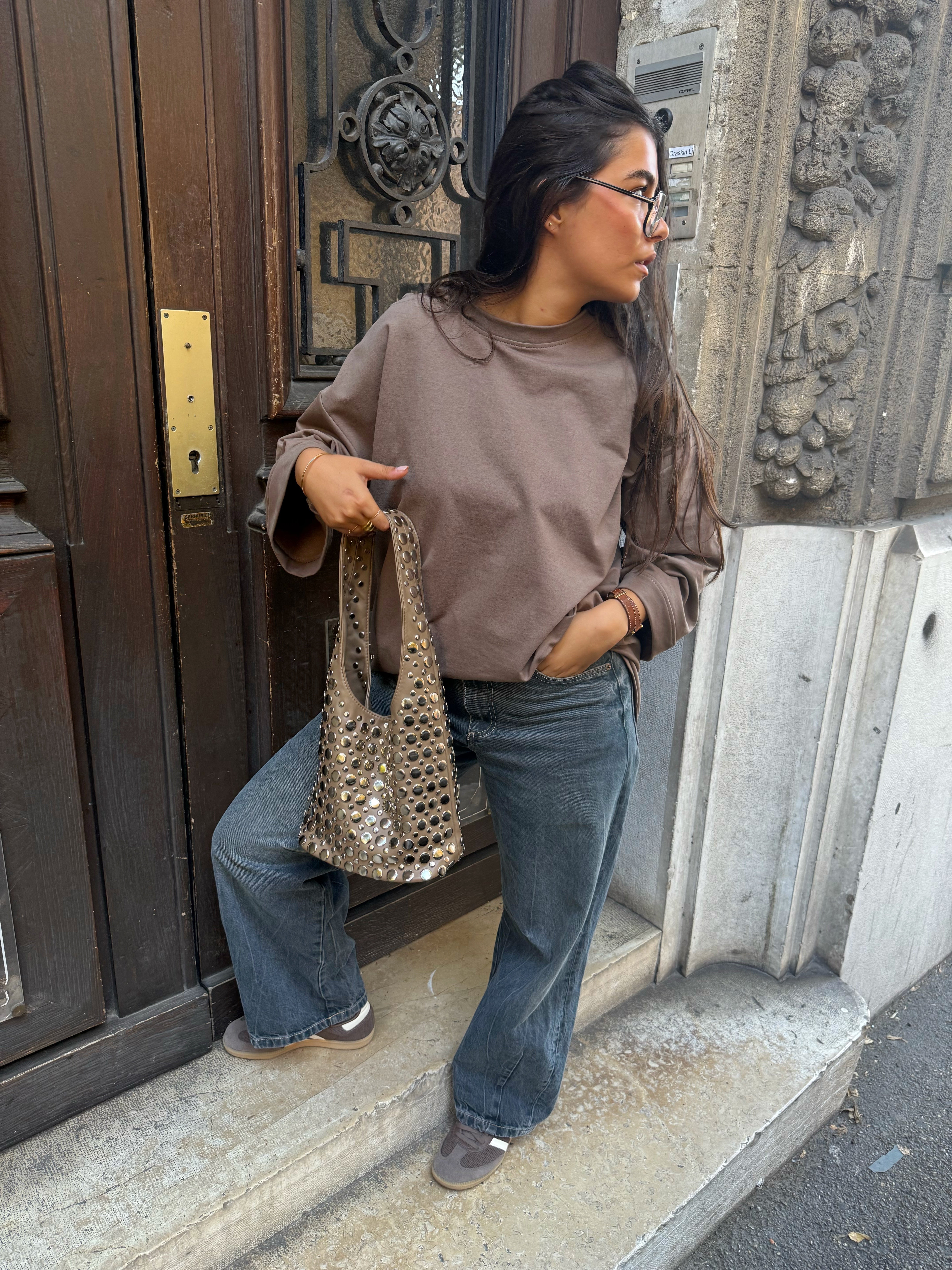 Cecile taupe t-shirt (12/12)