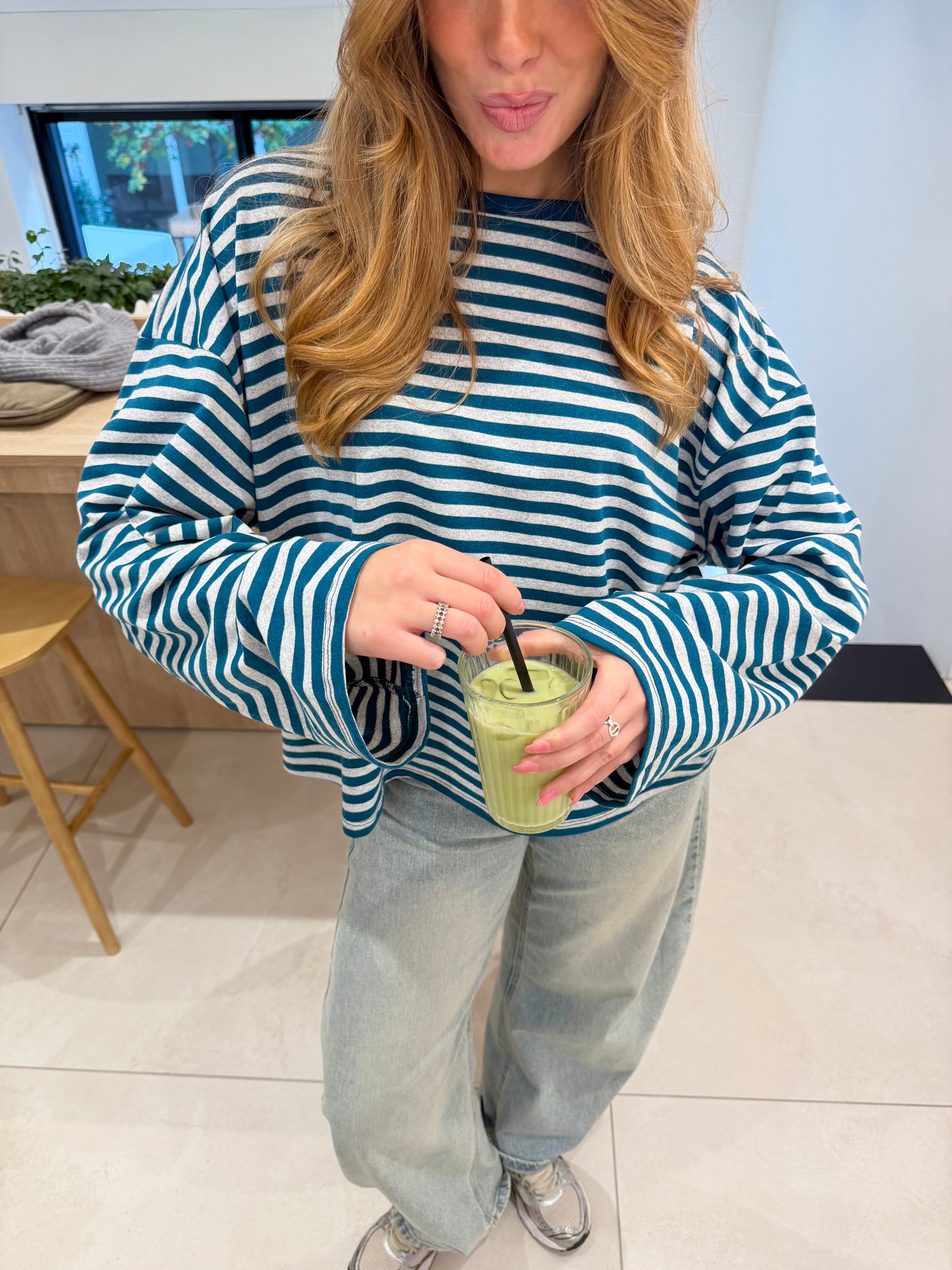 Océane grey and teal t-shirt