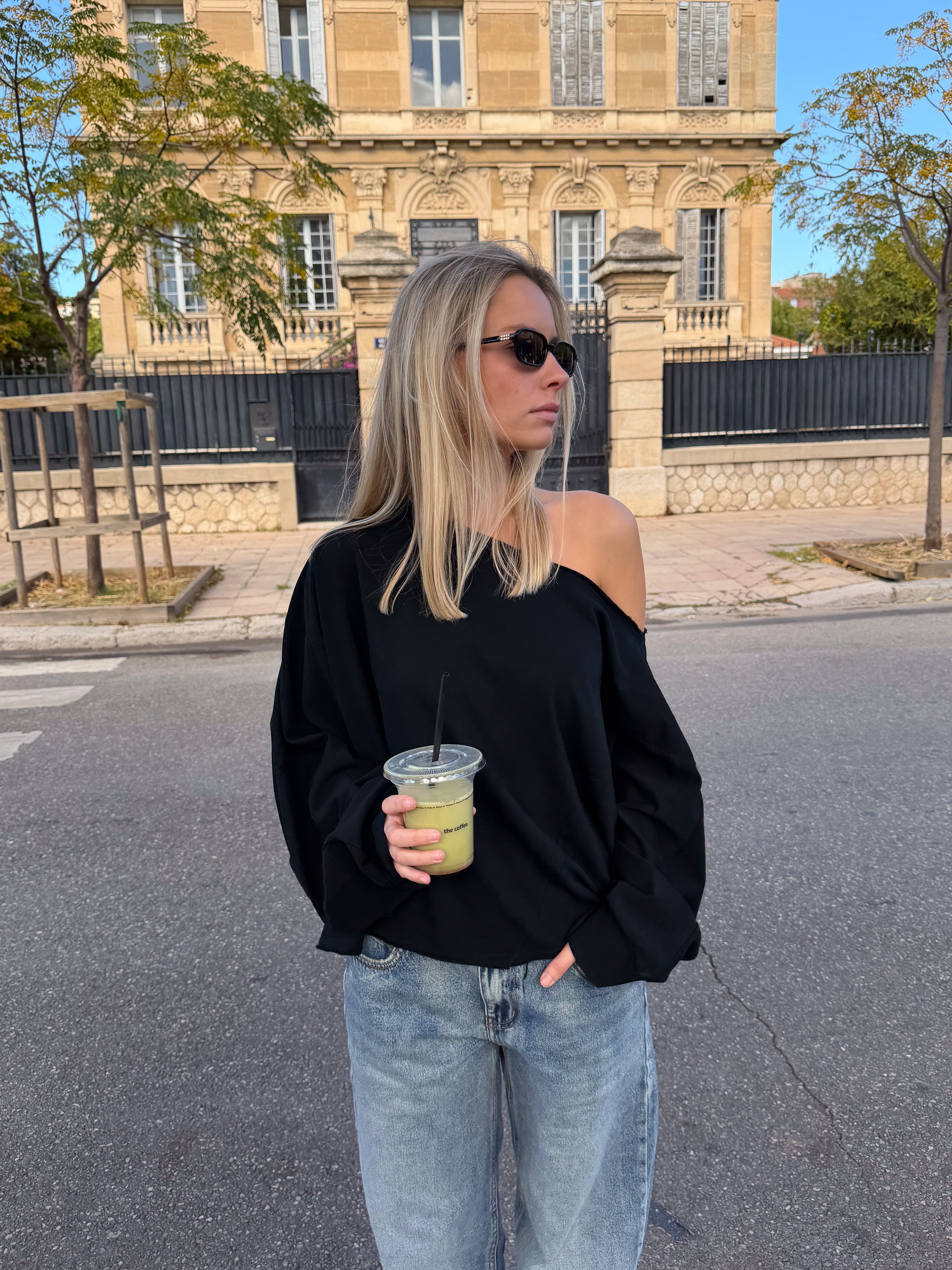 Schwarzes Juliette-T-Shirt