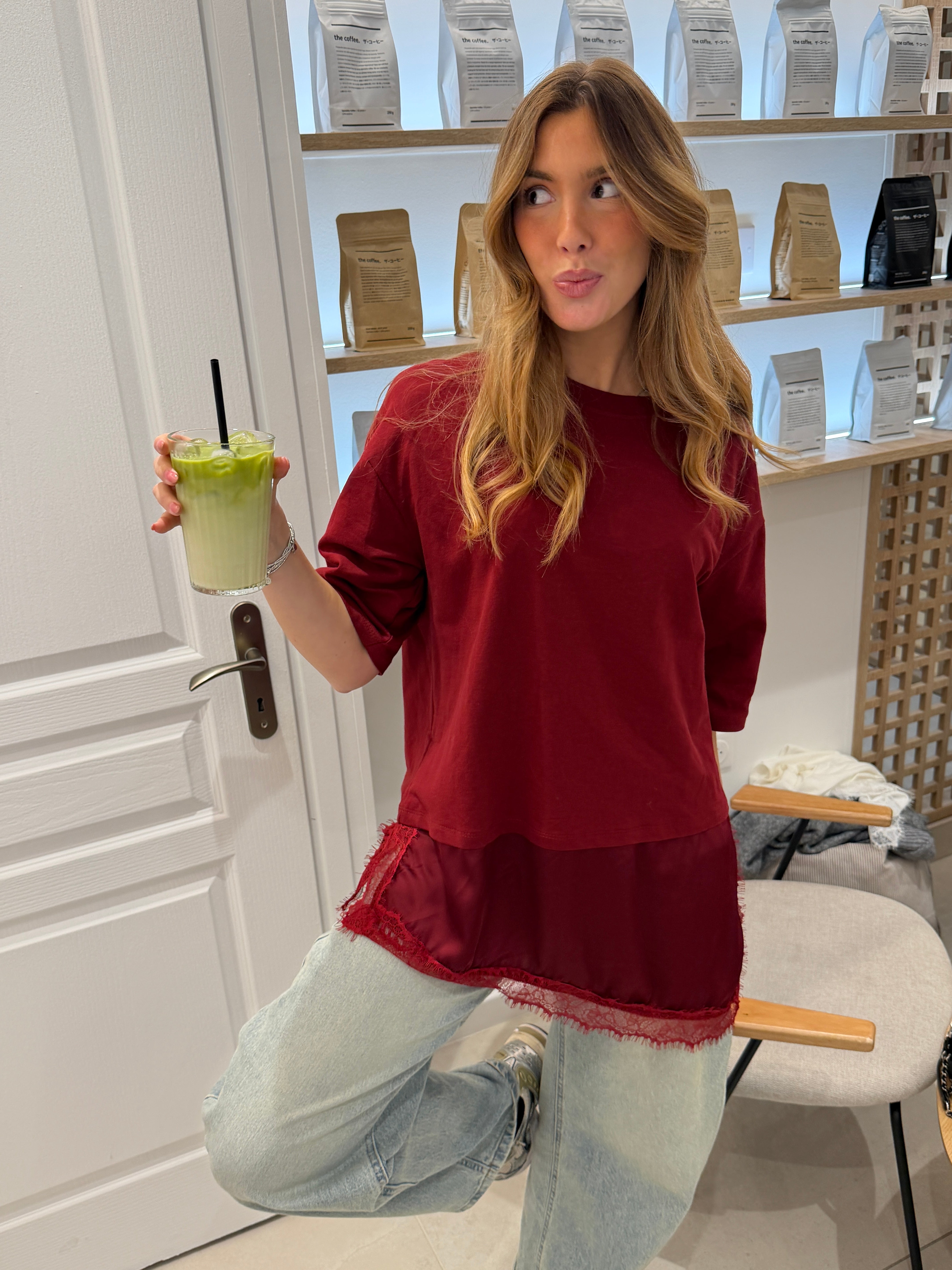 Lizzie burgunderrotes T-Shirt