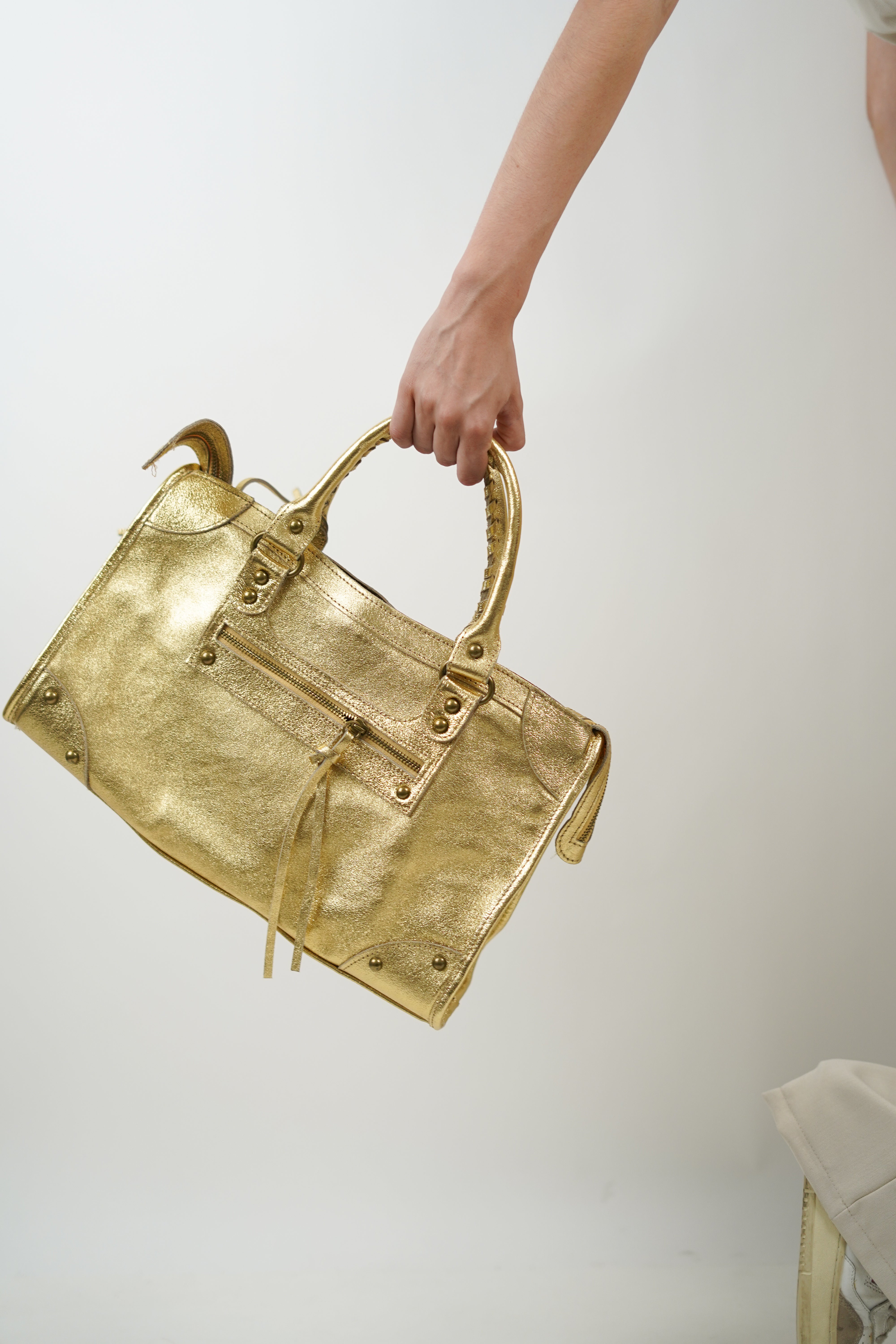 Goldene Clara-Tasche