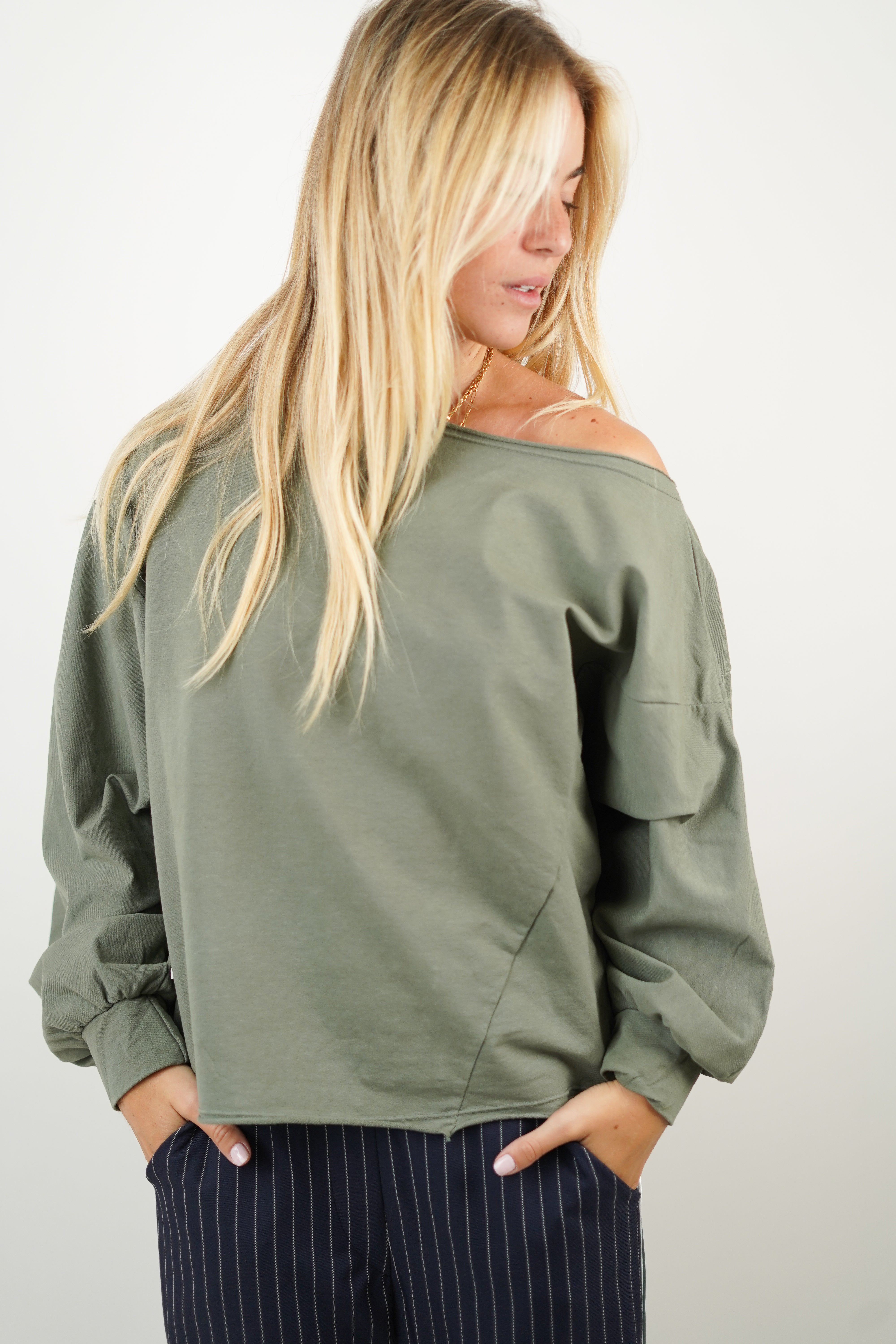 Juliette khaki t-shirt