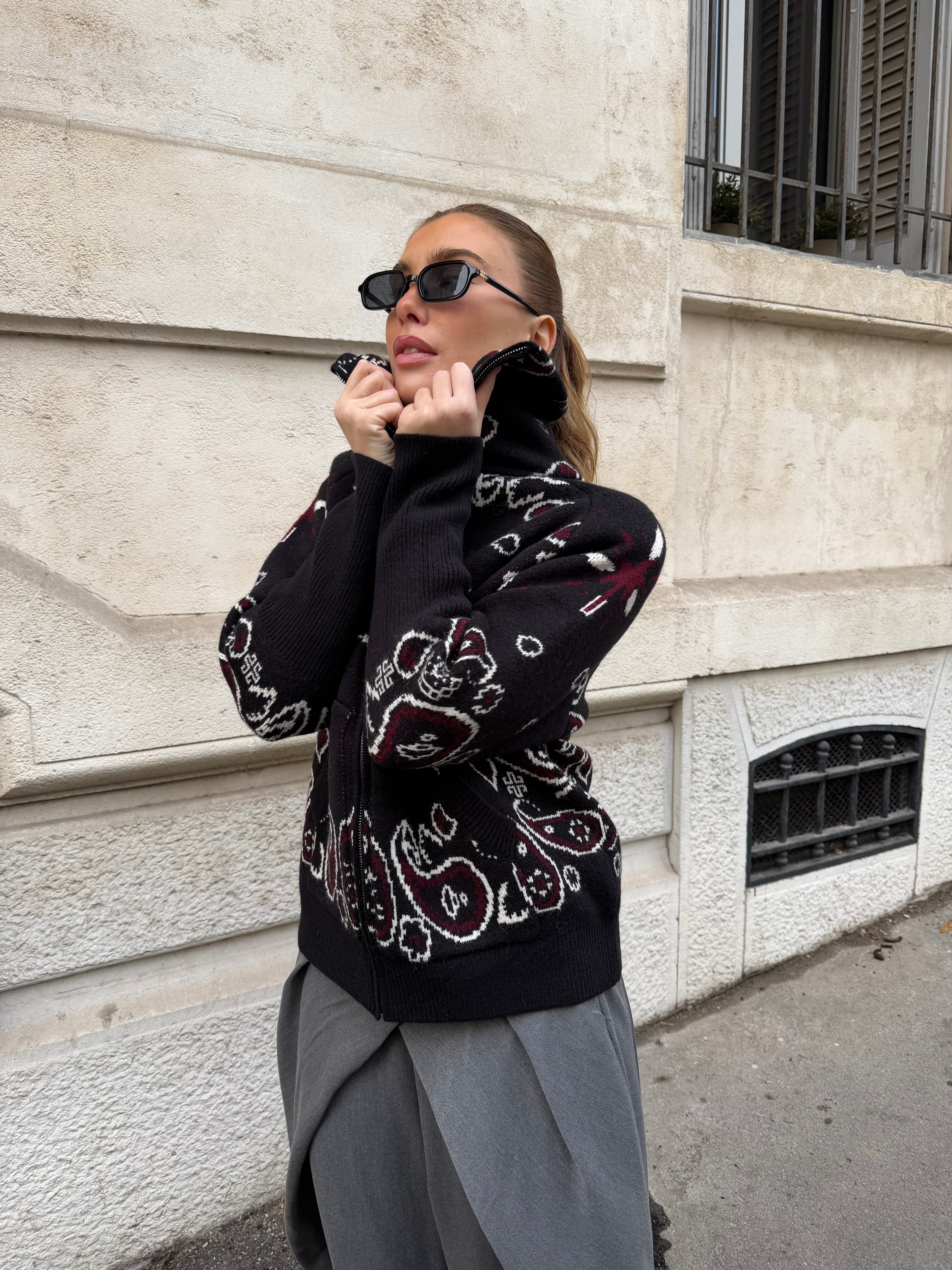 Carla schwarze Weste