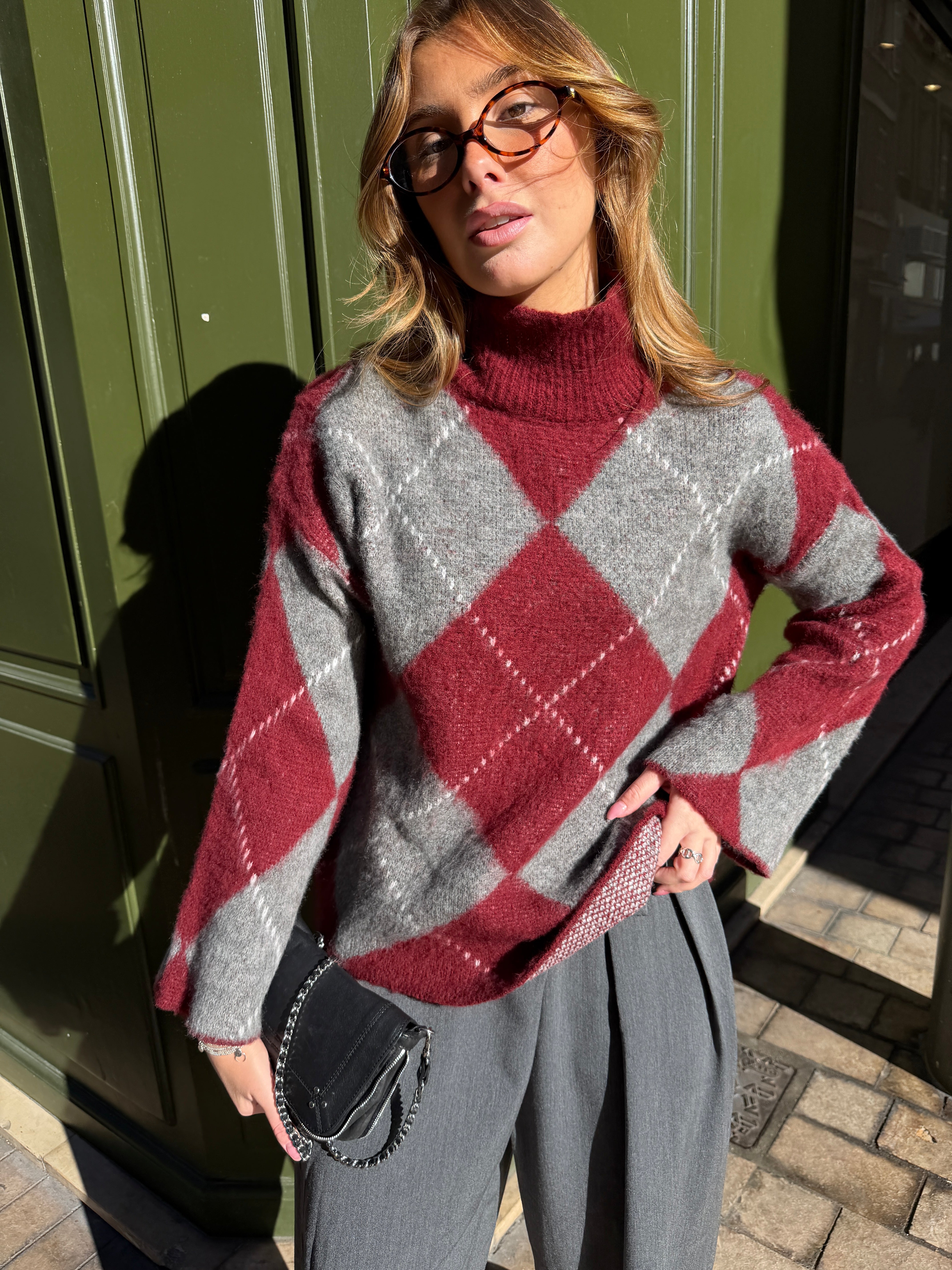 Candice-Pullover in Burgunderrot und Grau