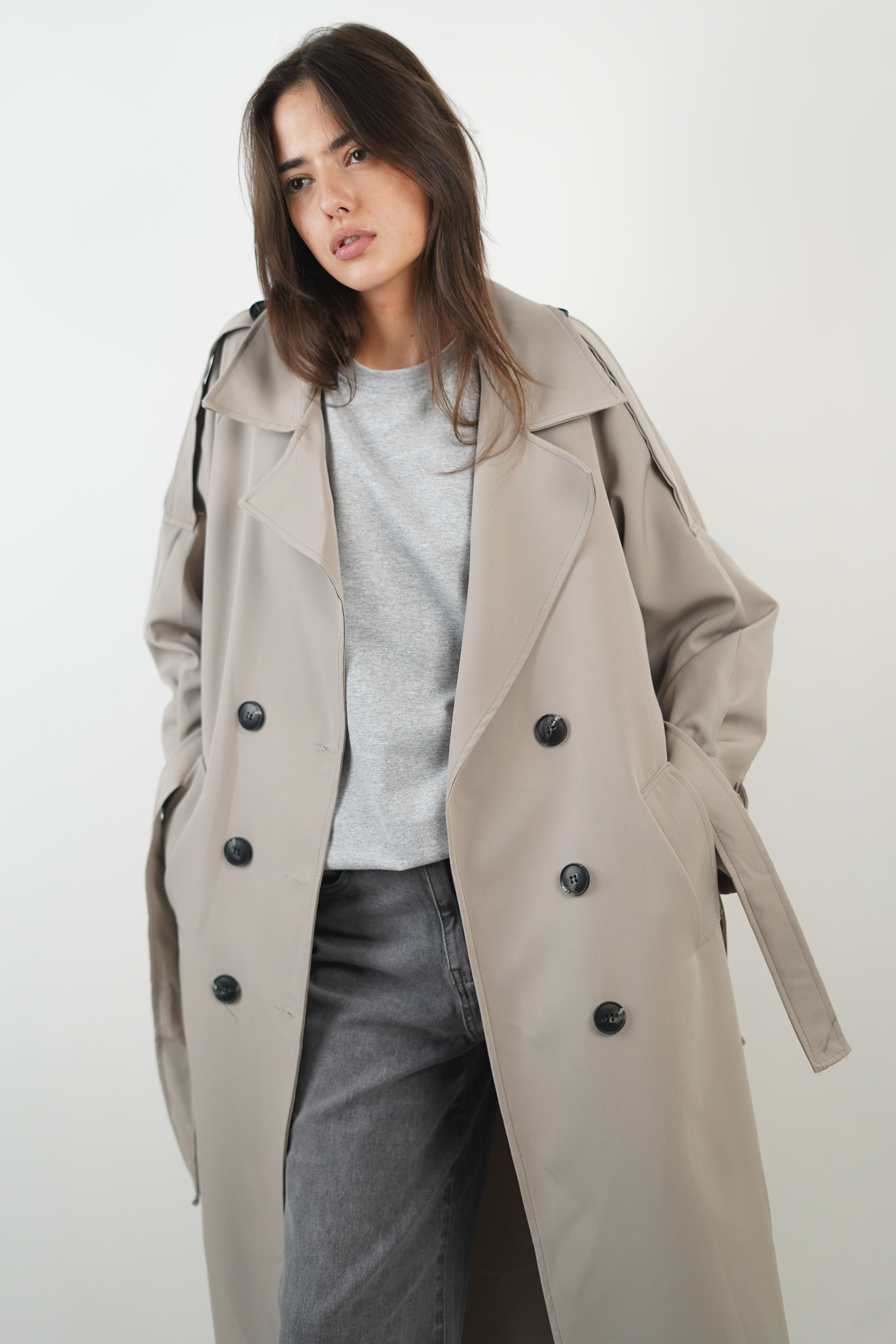 Lola helltaupefarbener Trenchcoat