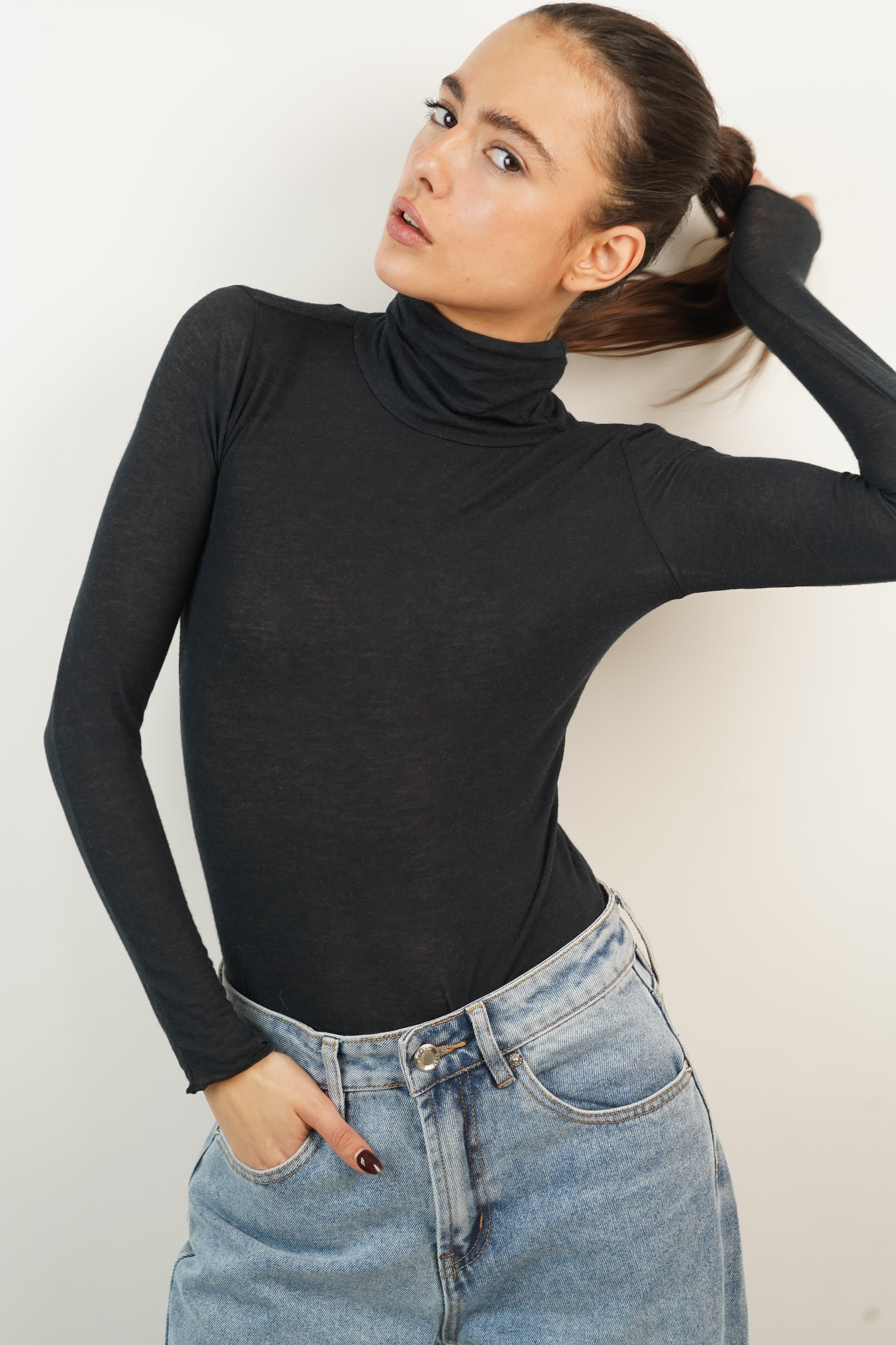 Lilac black cashmere top