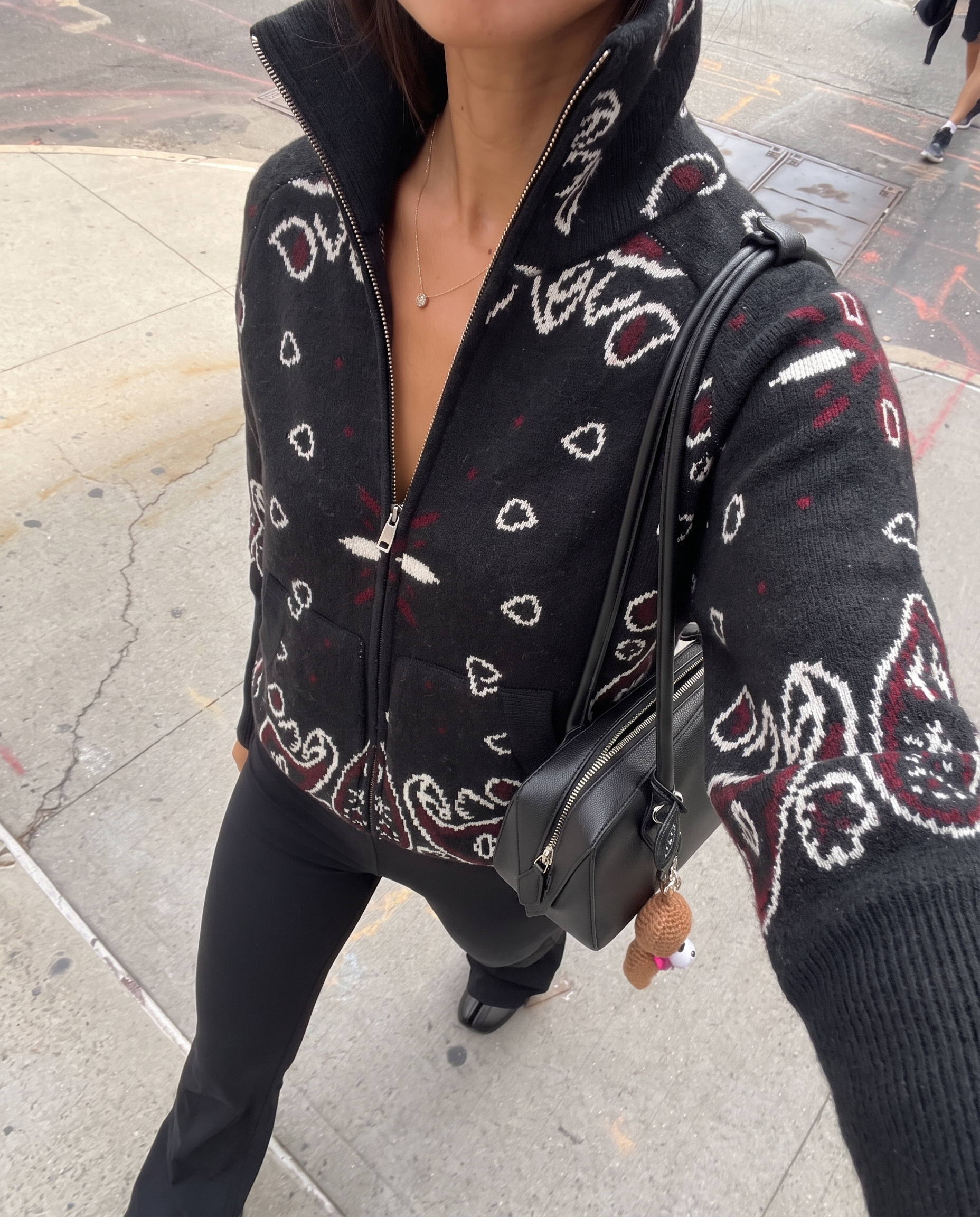 Carla black vest