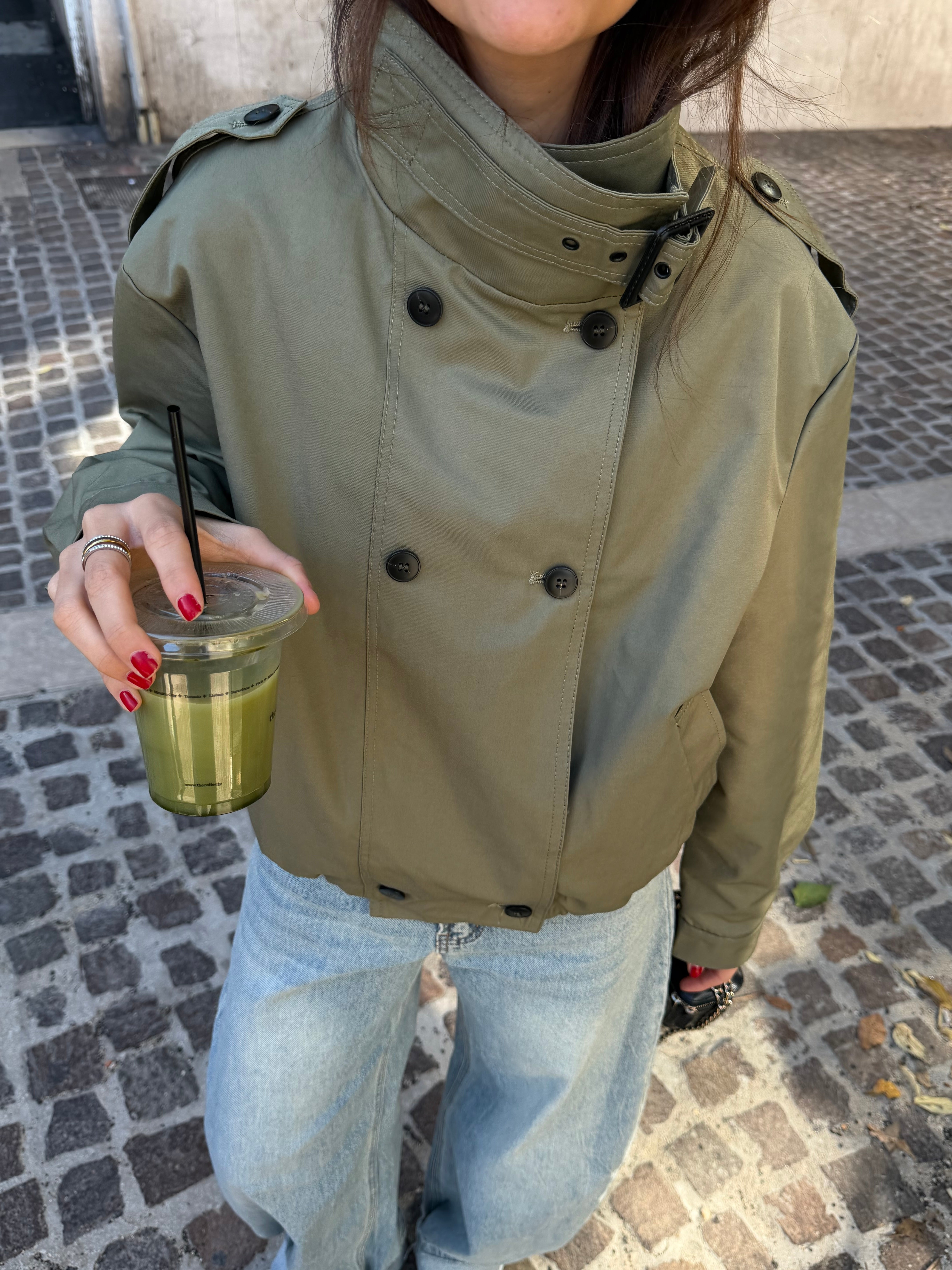 Khakifarbener Trenchcoat von Colette