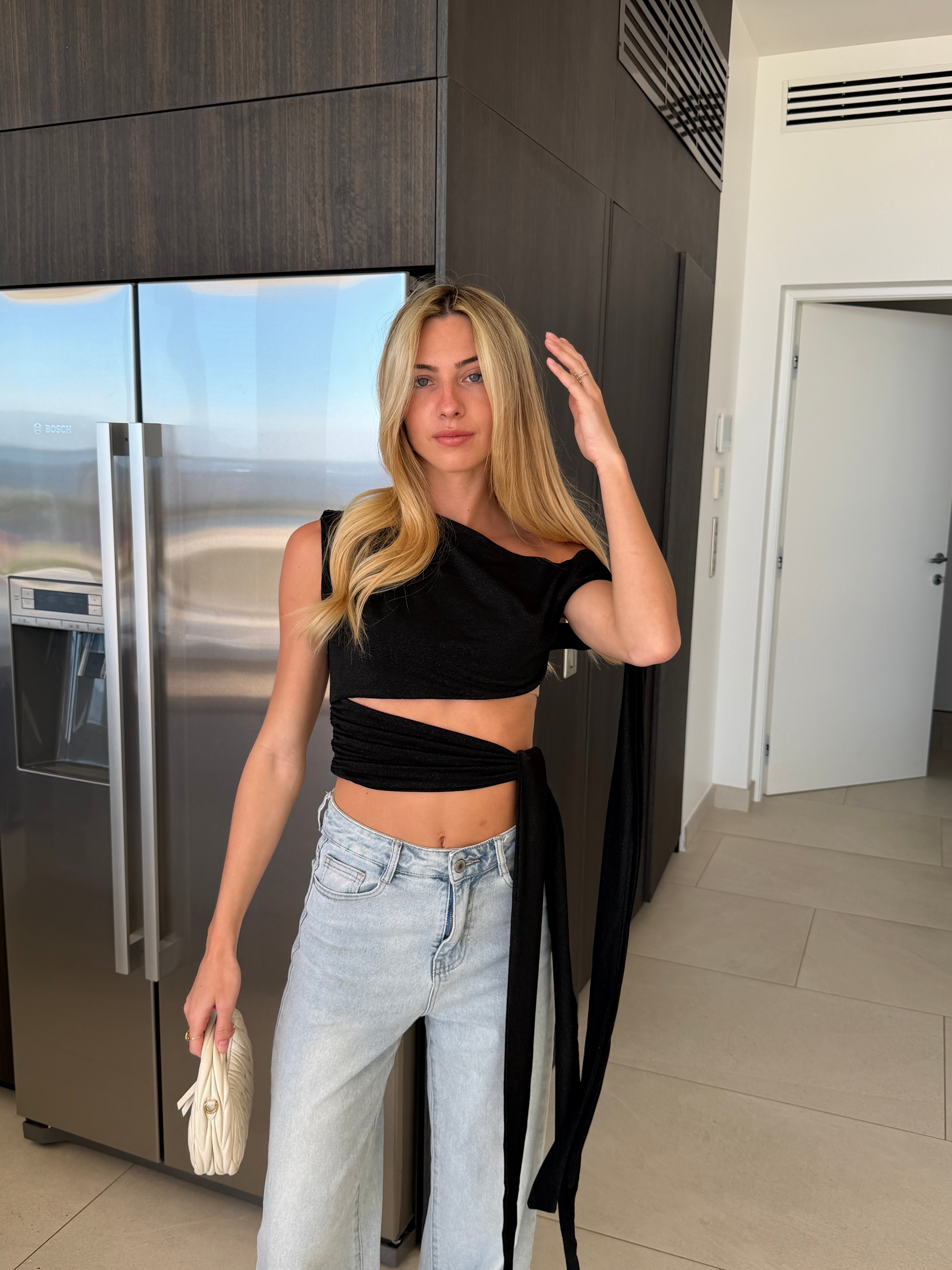 Top Avery negru