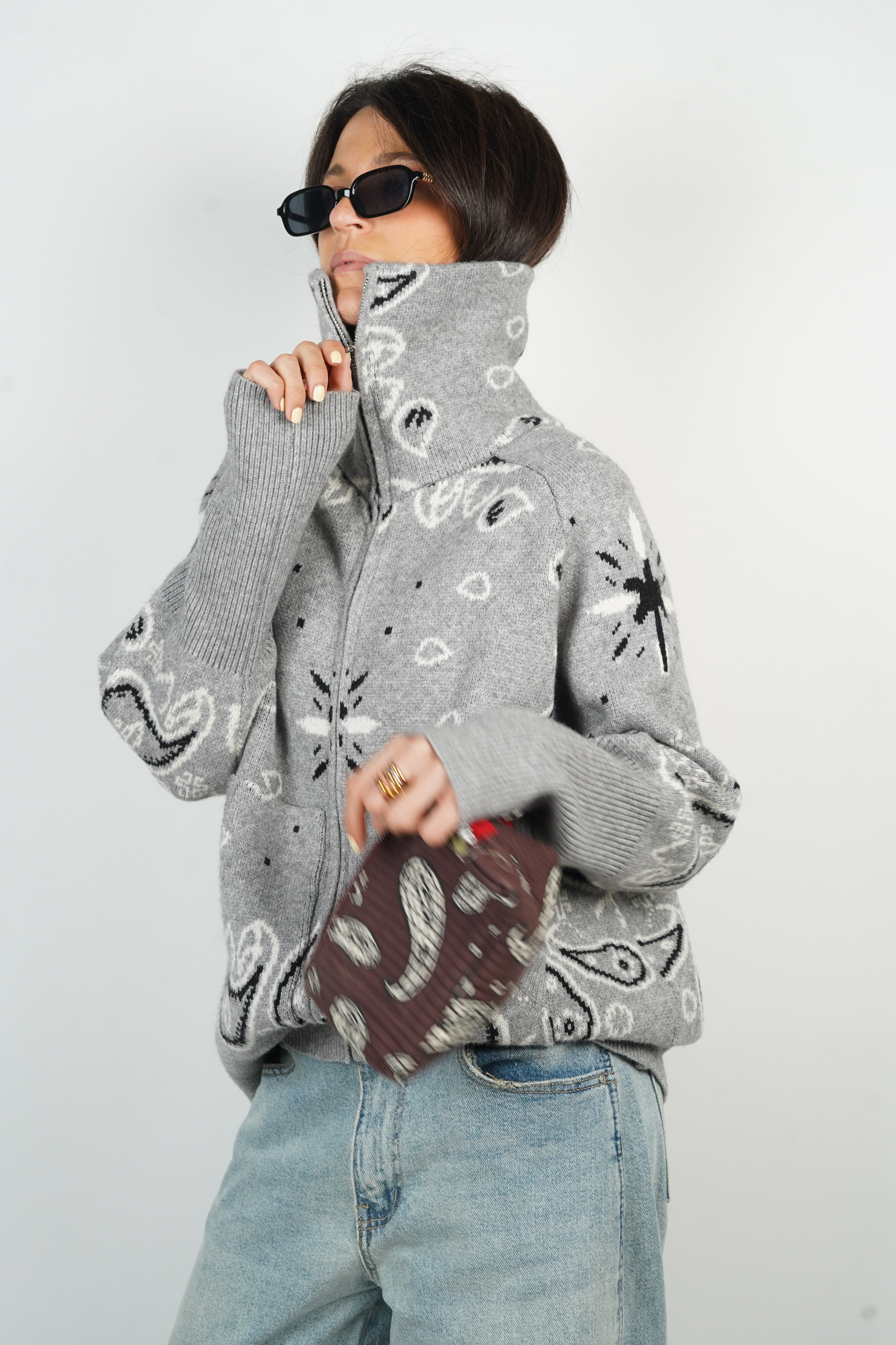 سترة كارلا رمادية