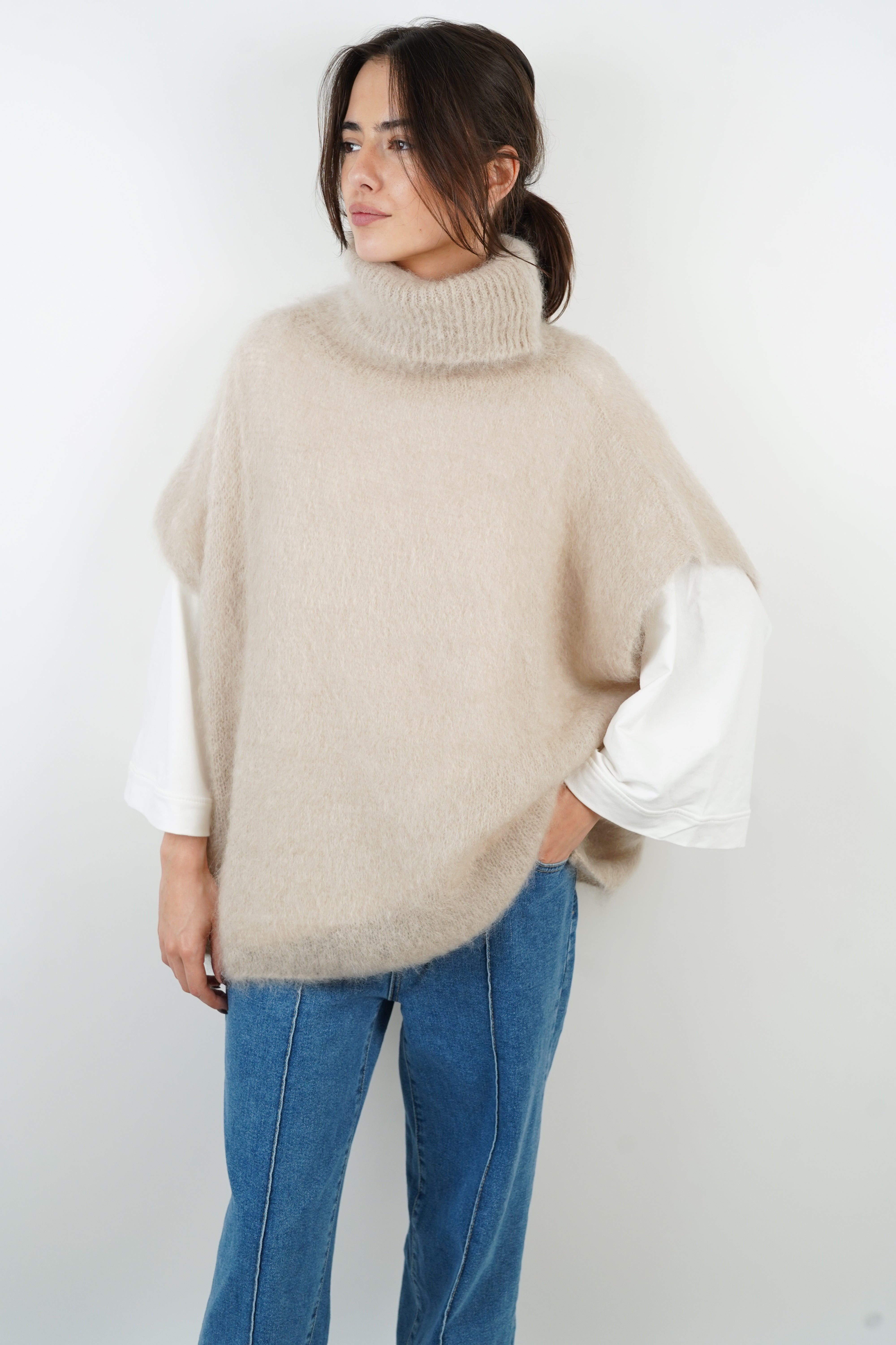 Beigefarbener Mohairpullover von Pietra