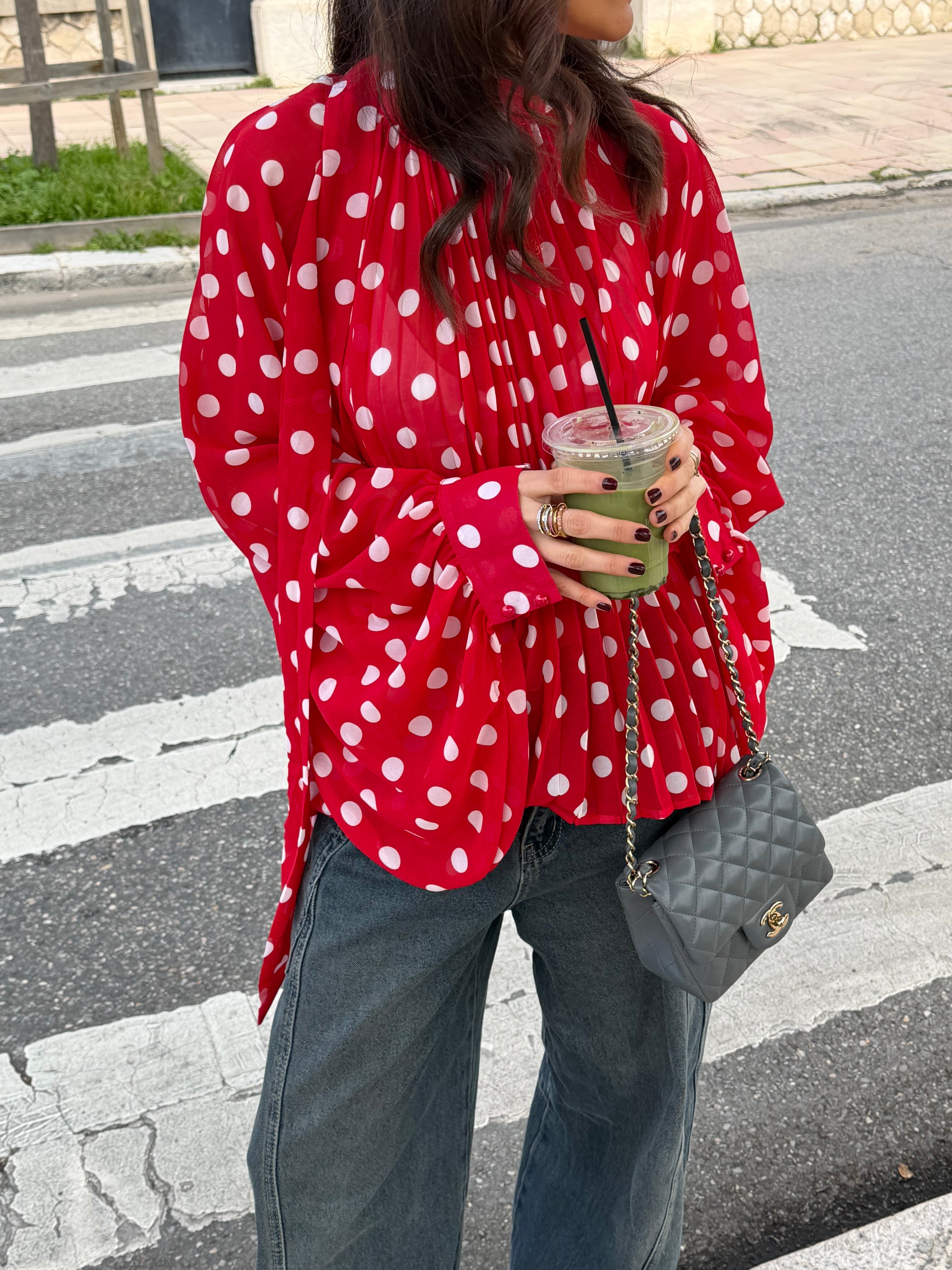 Punainen Éléanore-pusero