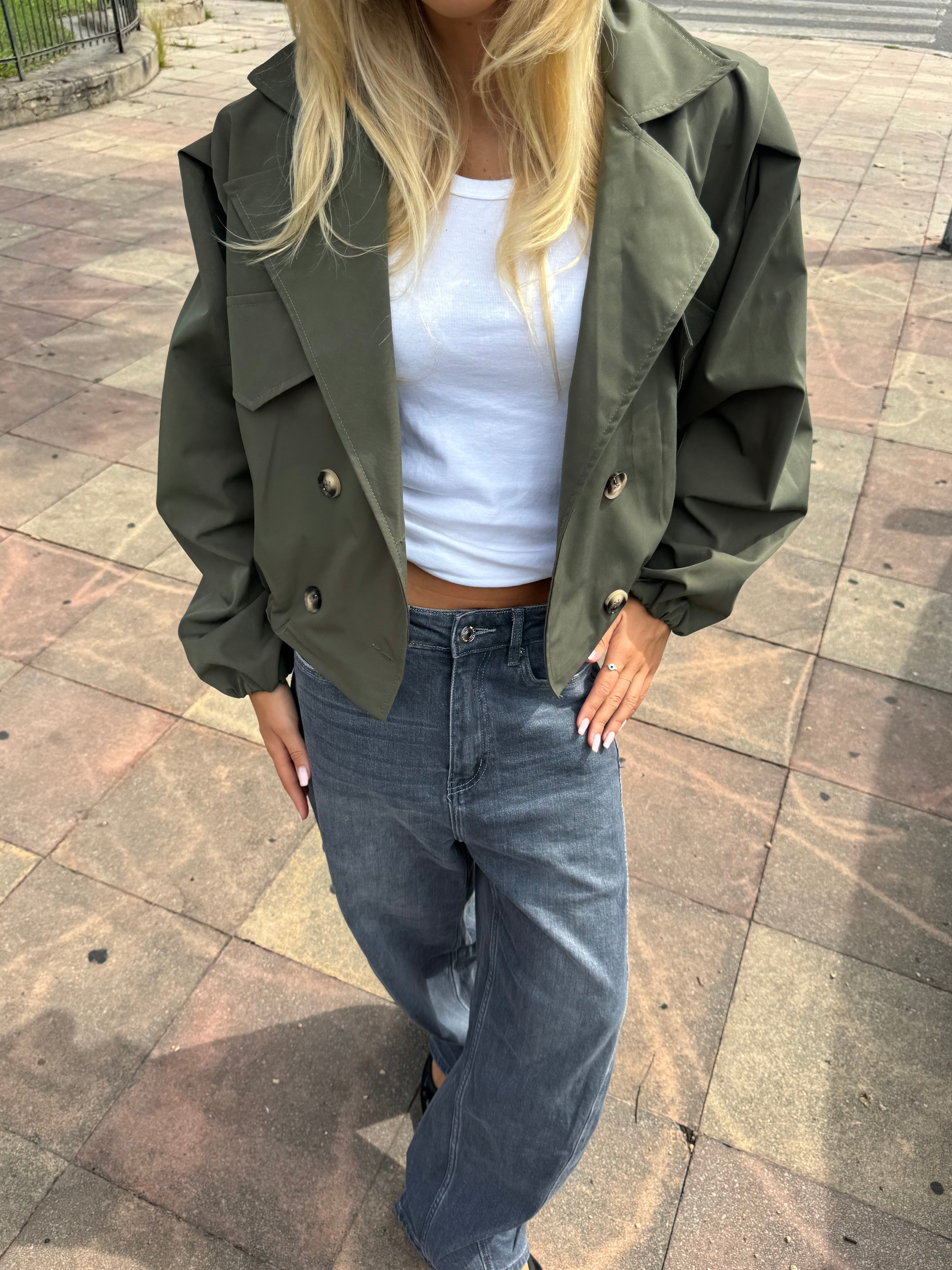 Tessa – Khakifarbener Trenchcoat