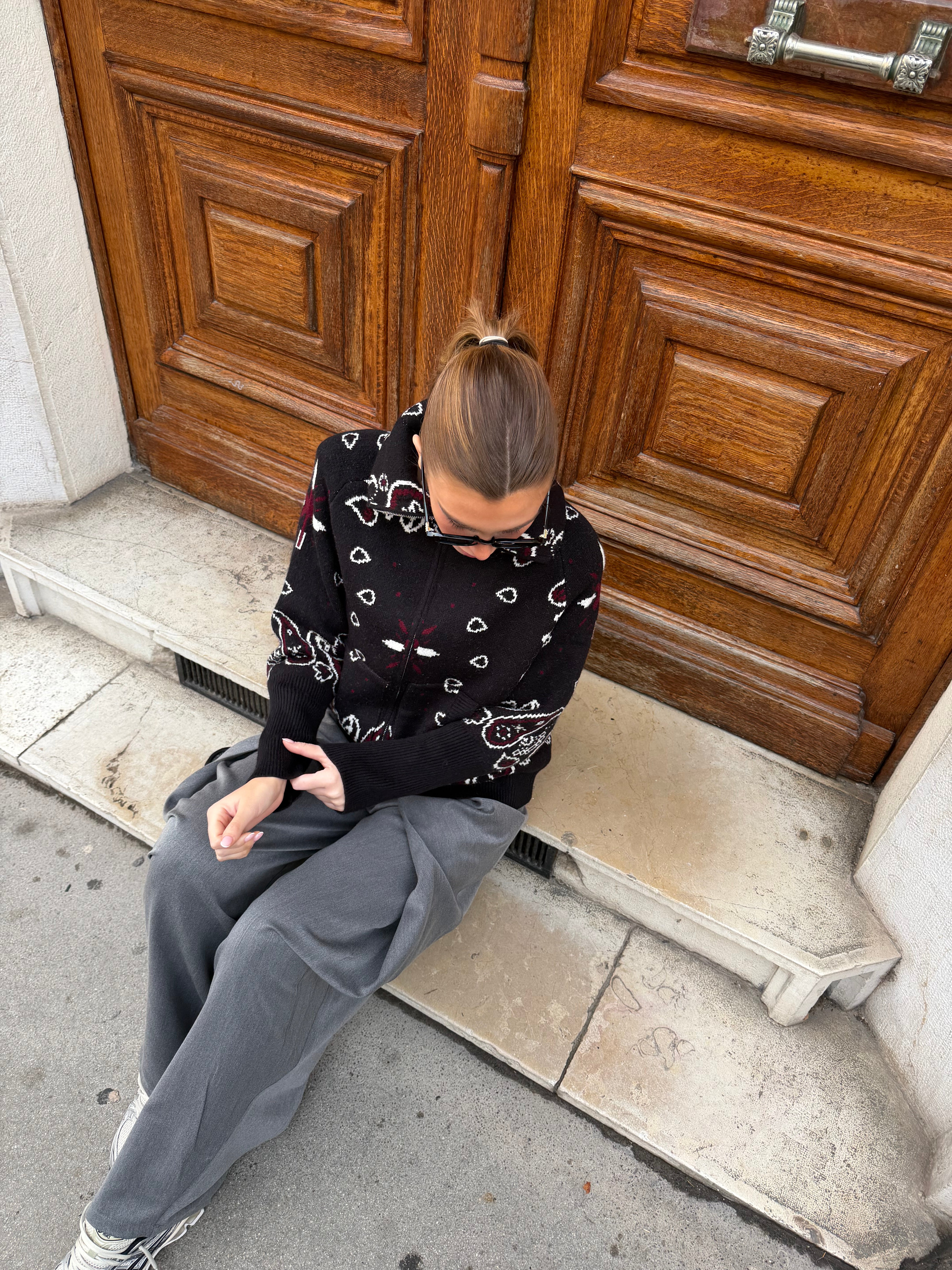 Carla schwarze Weste