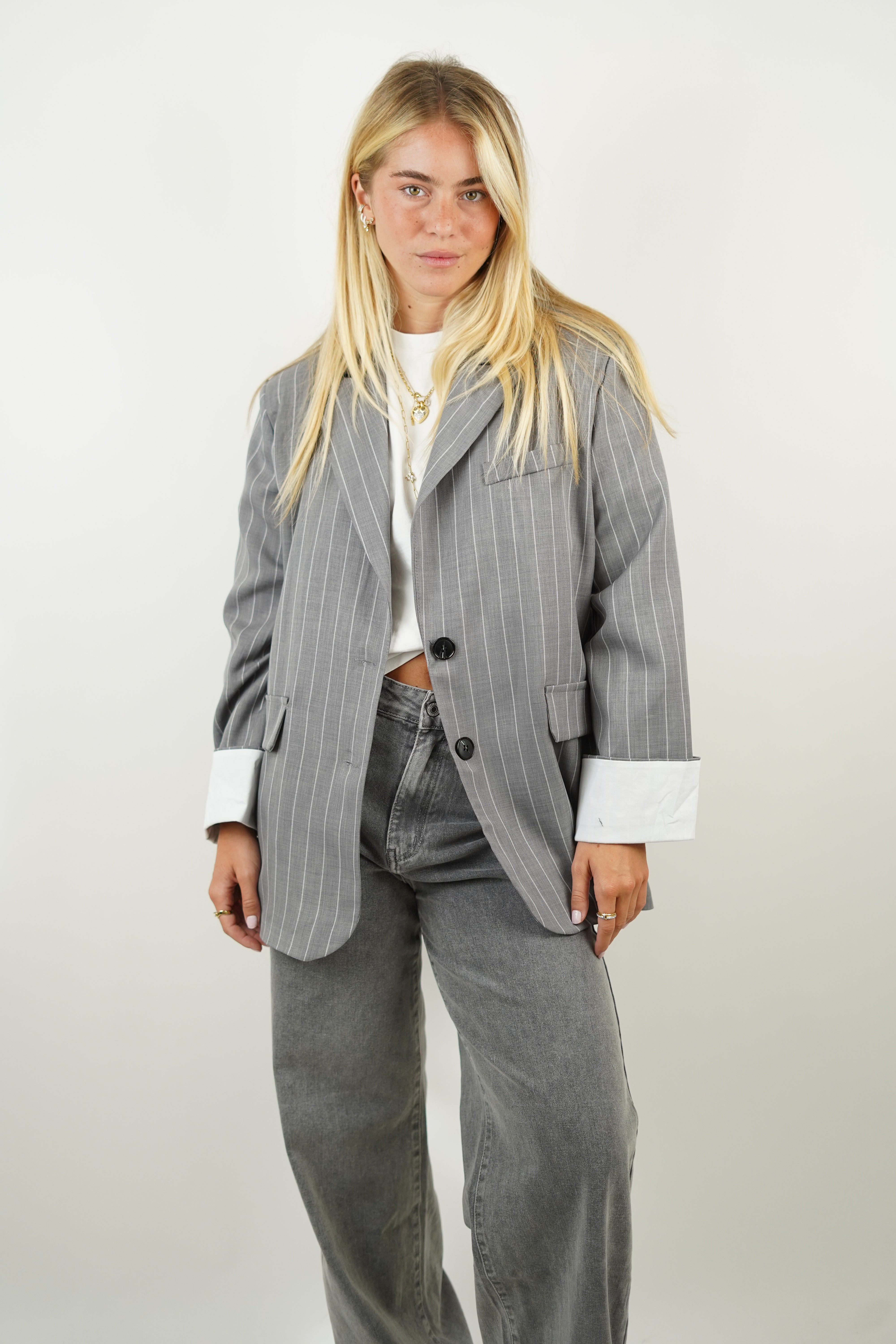 Grauer Astrid-Blazer