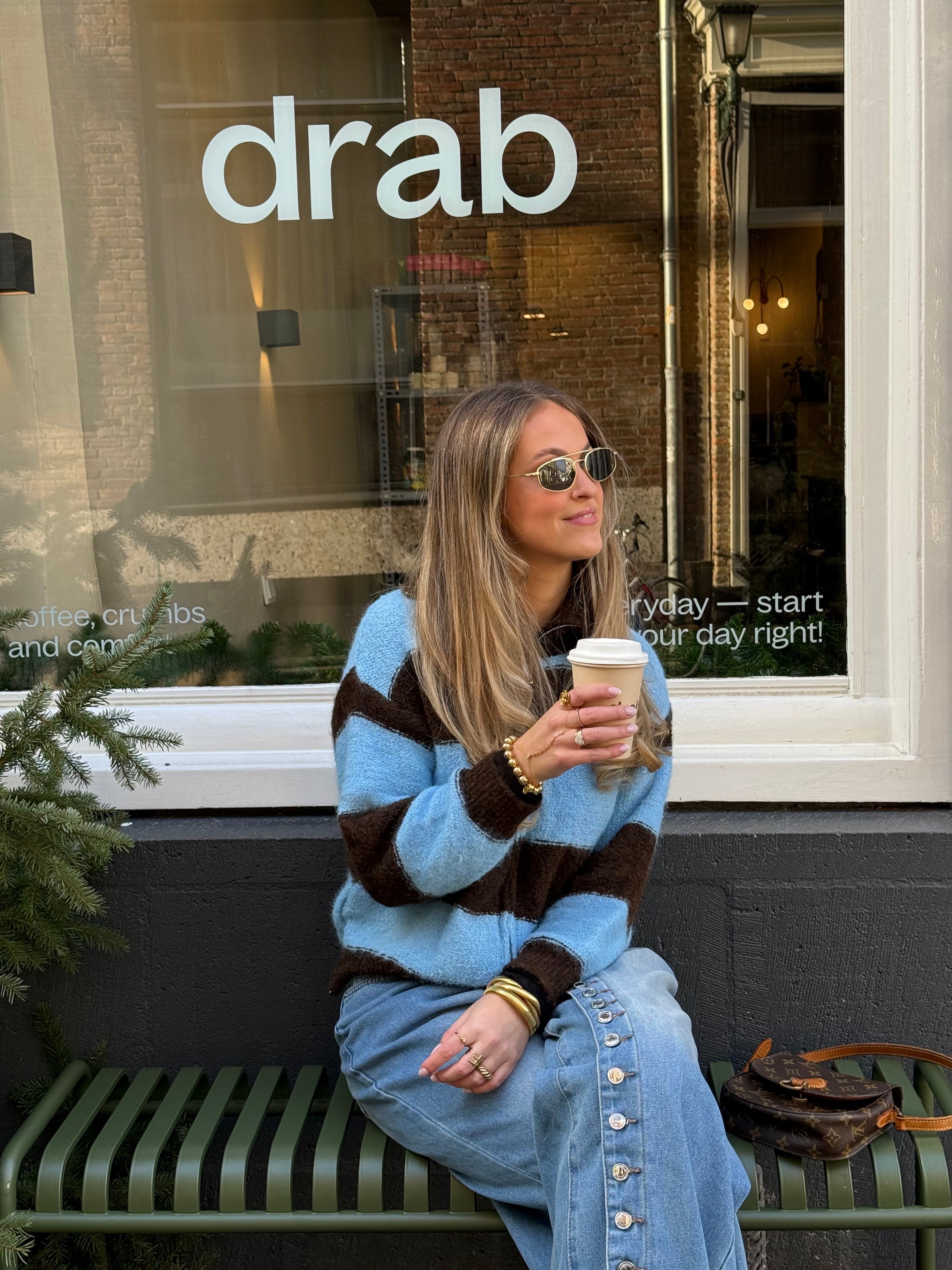 Gracie blaue und braune Weste