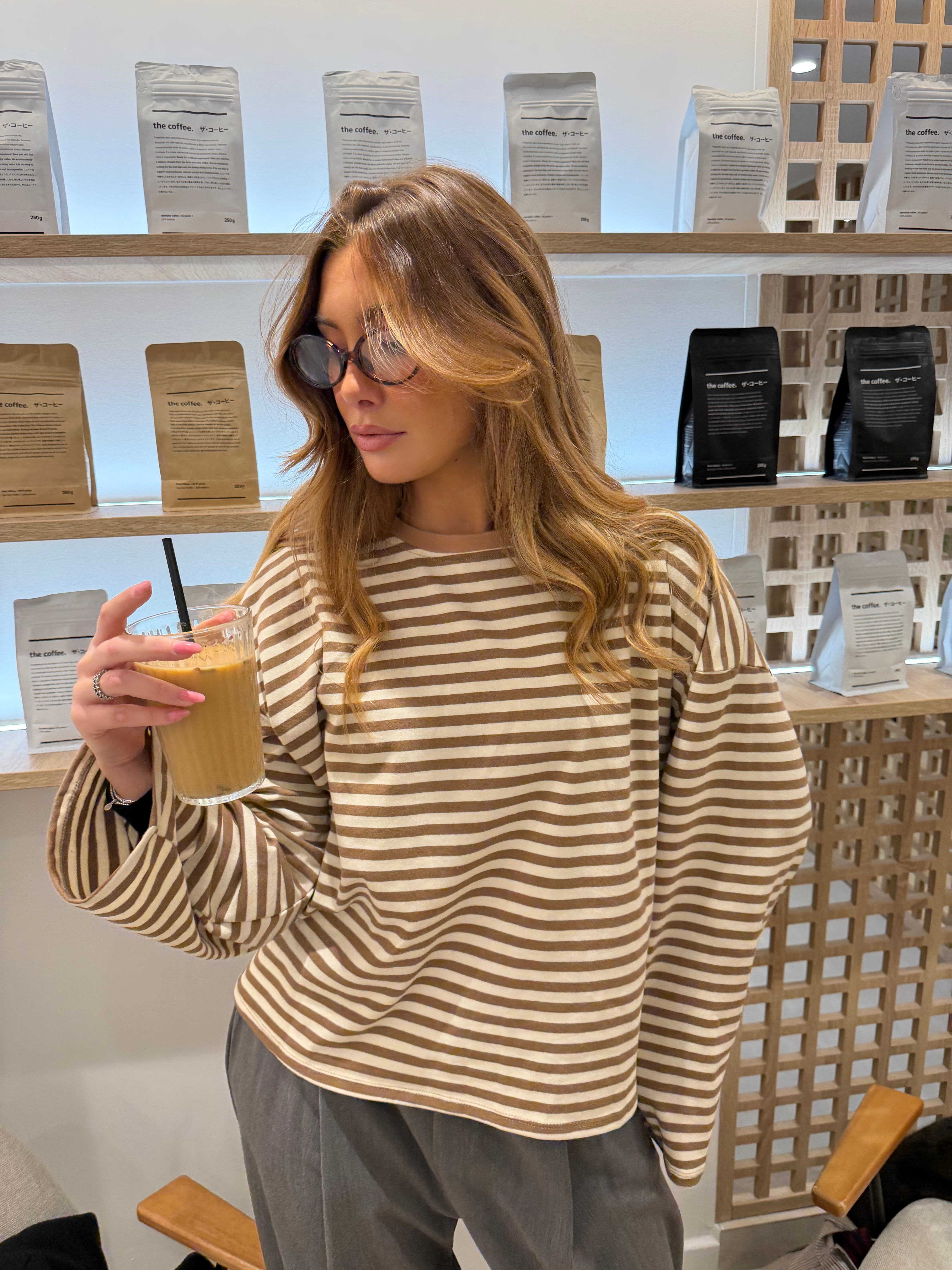 Oceane cream and taupe t-shirt