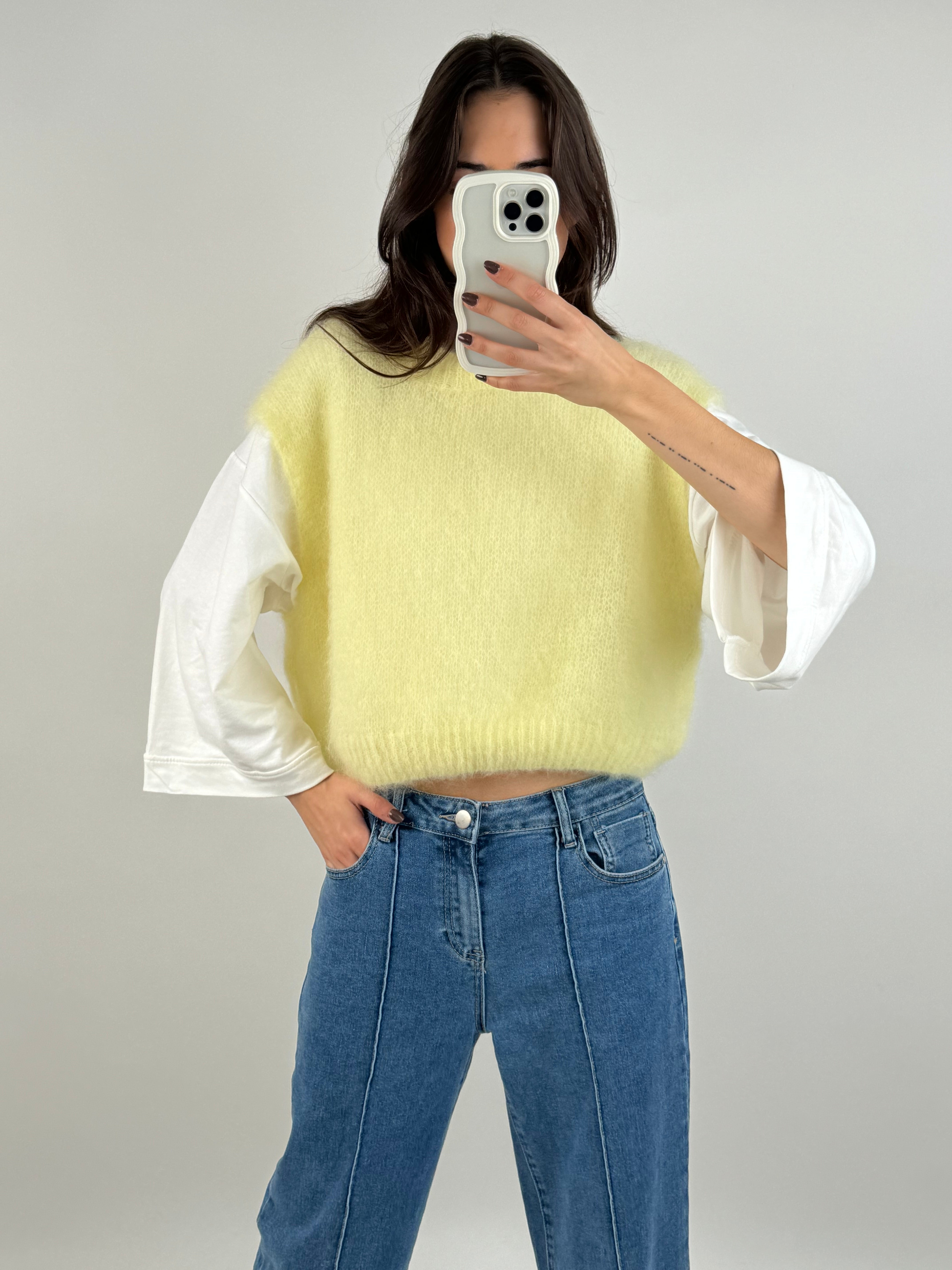 Romy yellow sweater