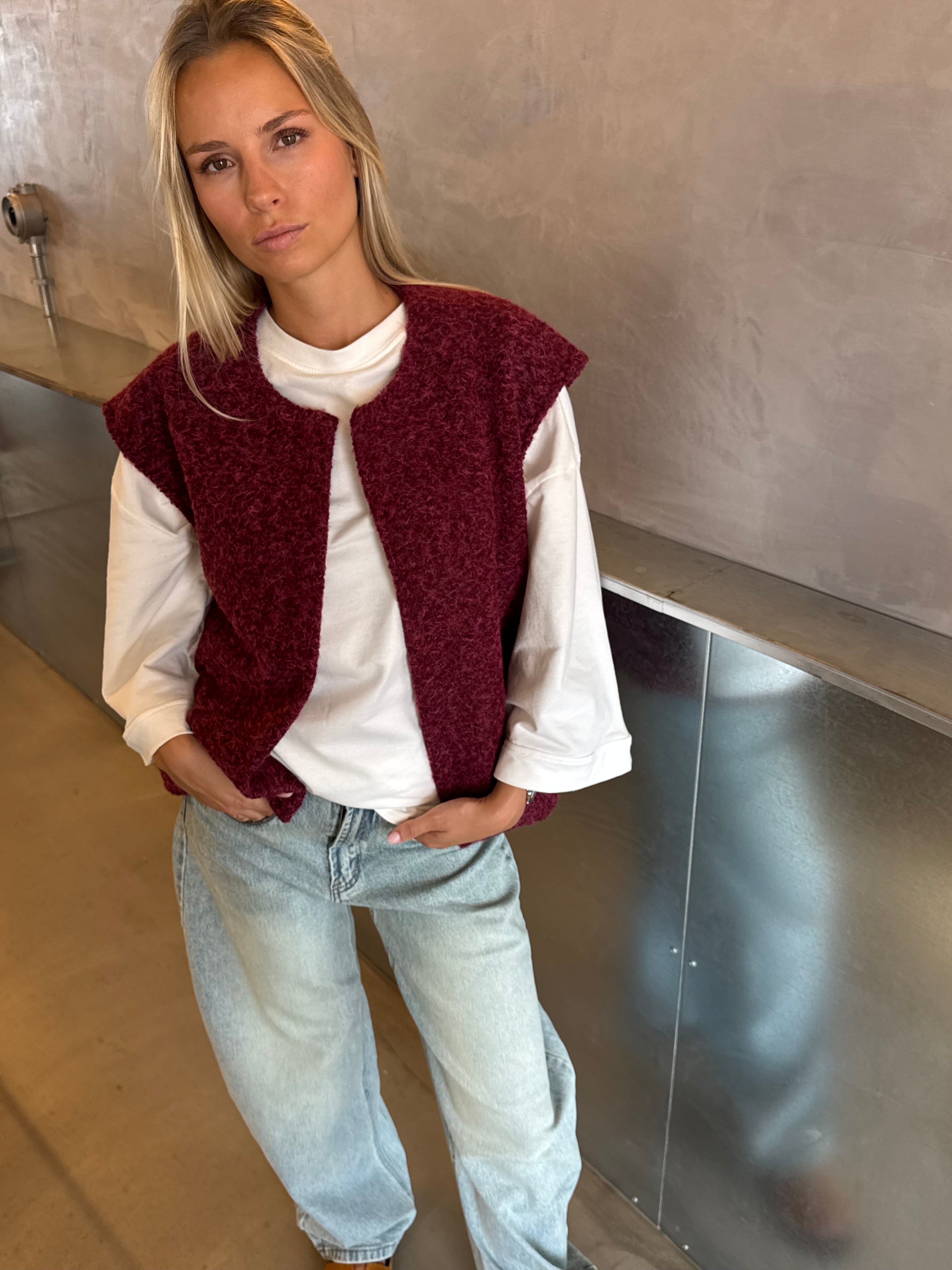 Burgunderfarbene Maddy-Jacke