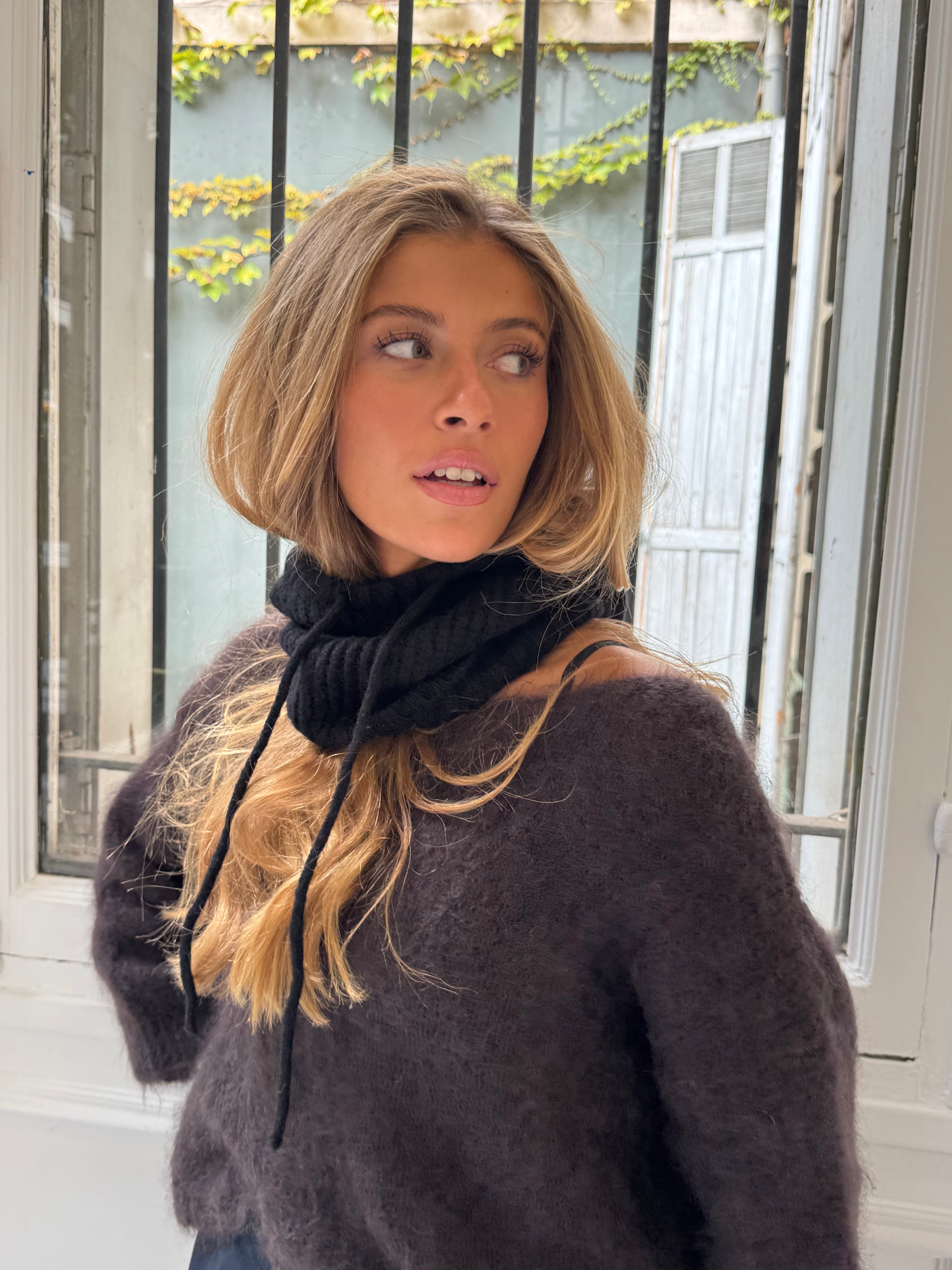 Schwarze Diana-Sturmhaube