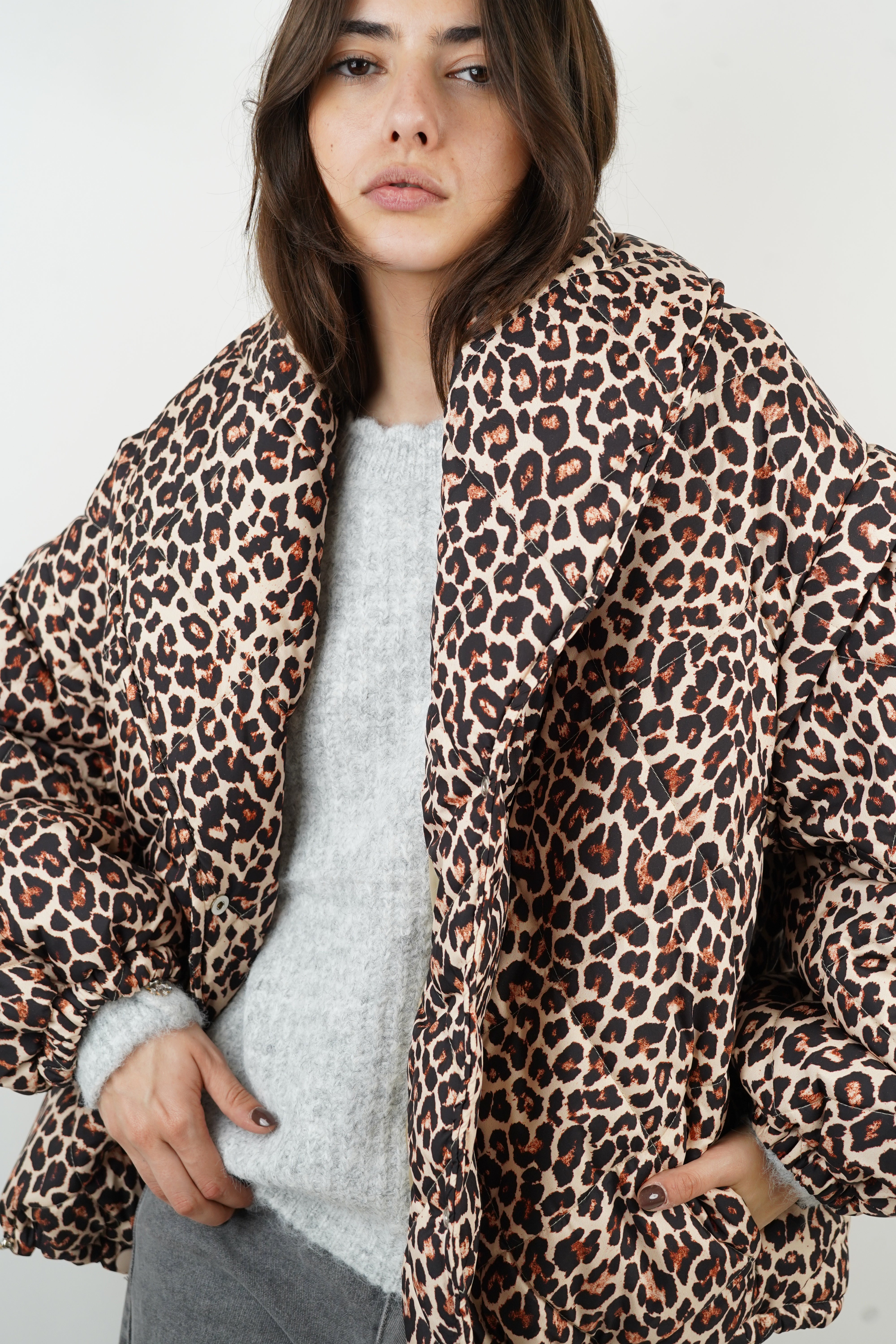 Eve Daunenjacke mit Leopardenmuster