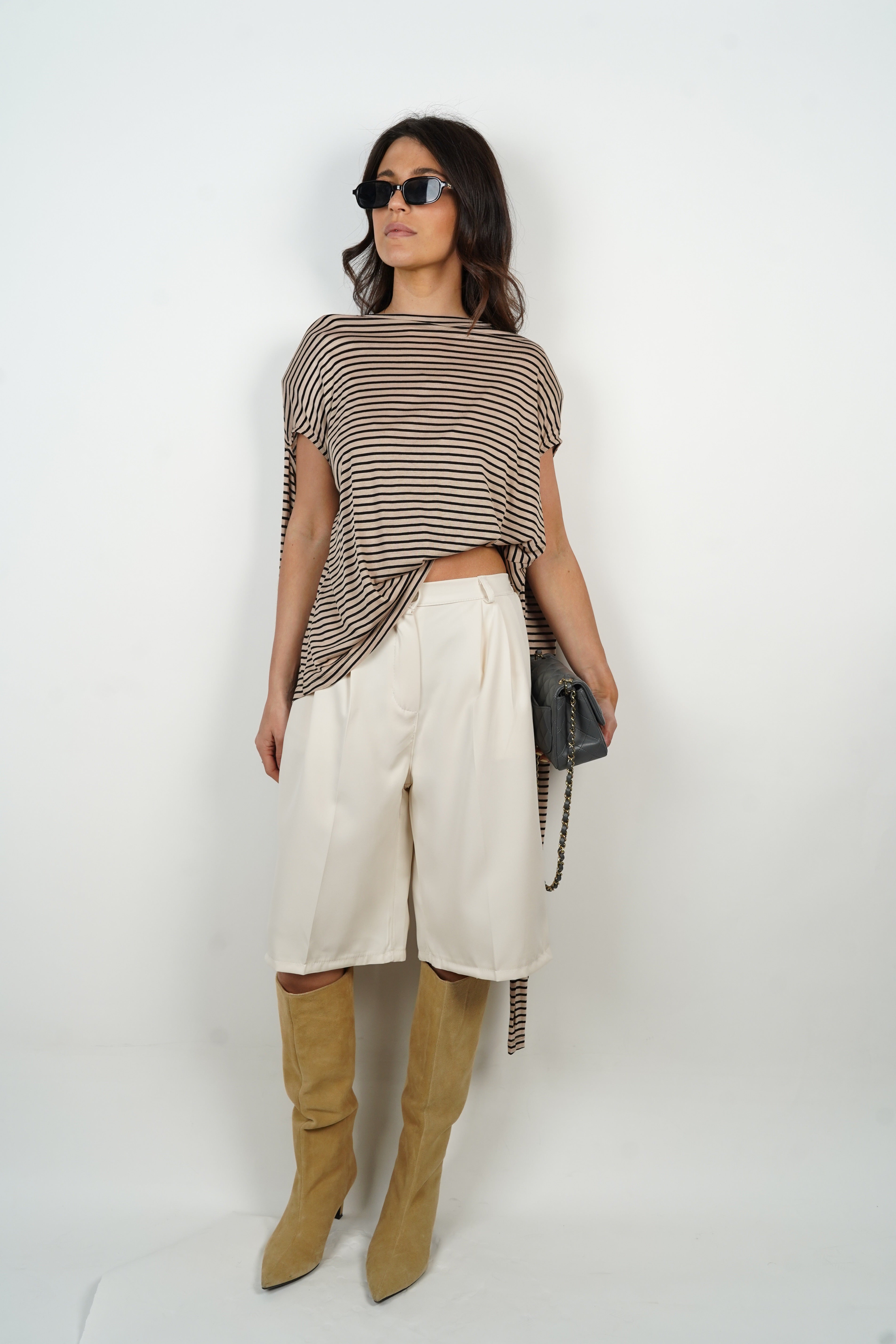 برمودا إزي بلون كريمي