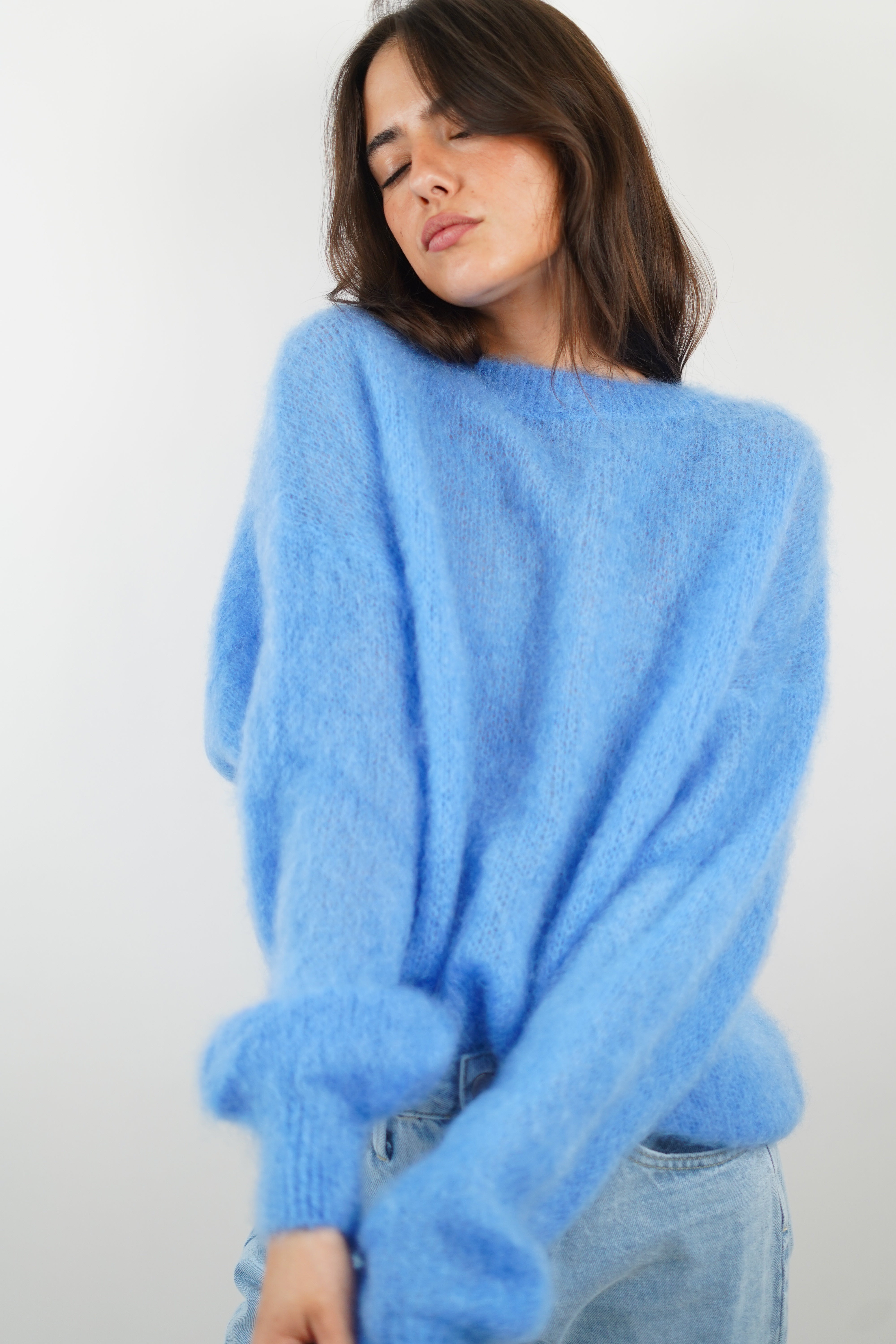 Lucie blauer Mohairpullover