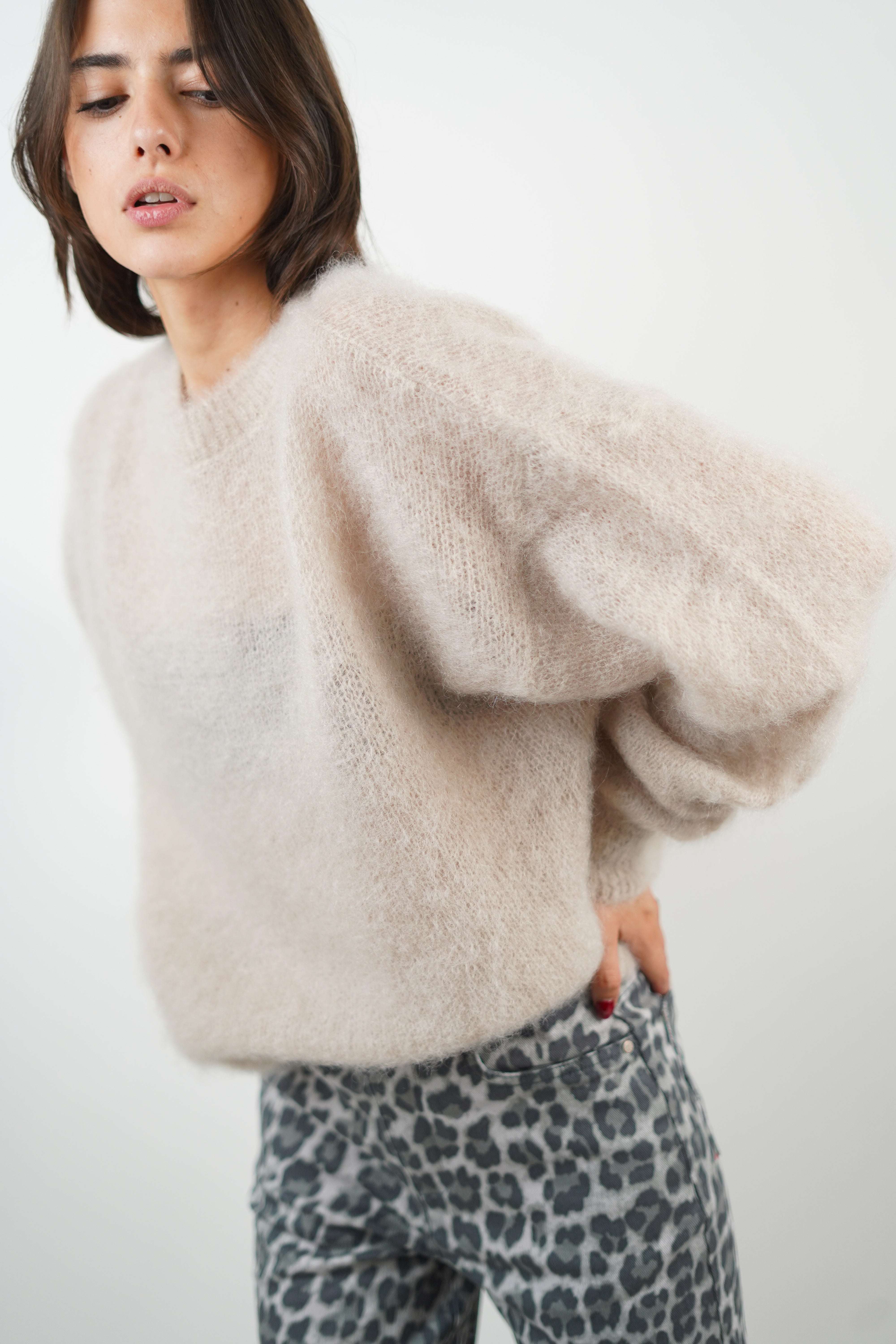 Beigefarbener Mohairpullover von Lucie