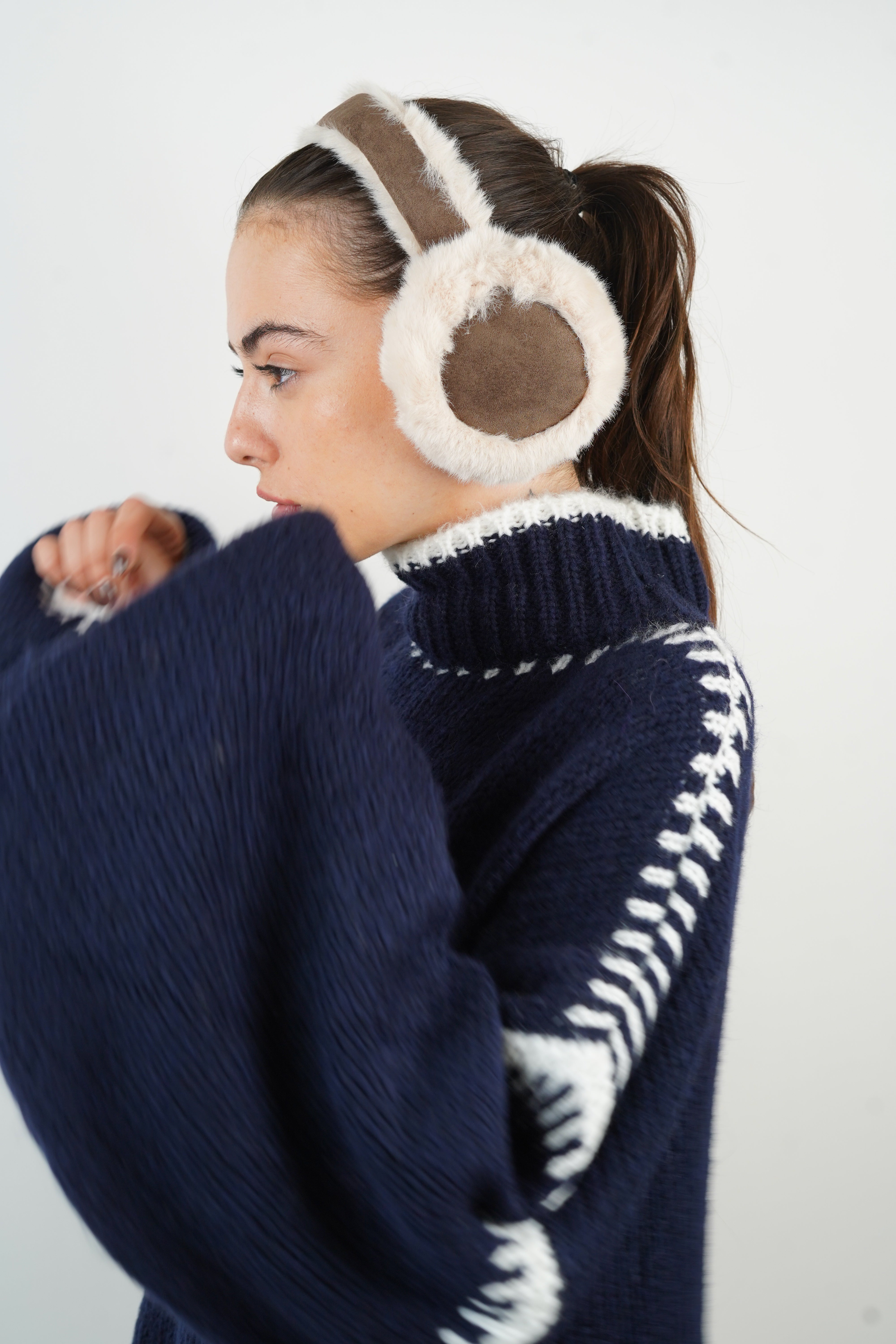 Lena taupe earmuffs