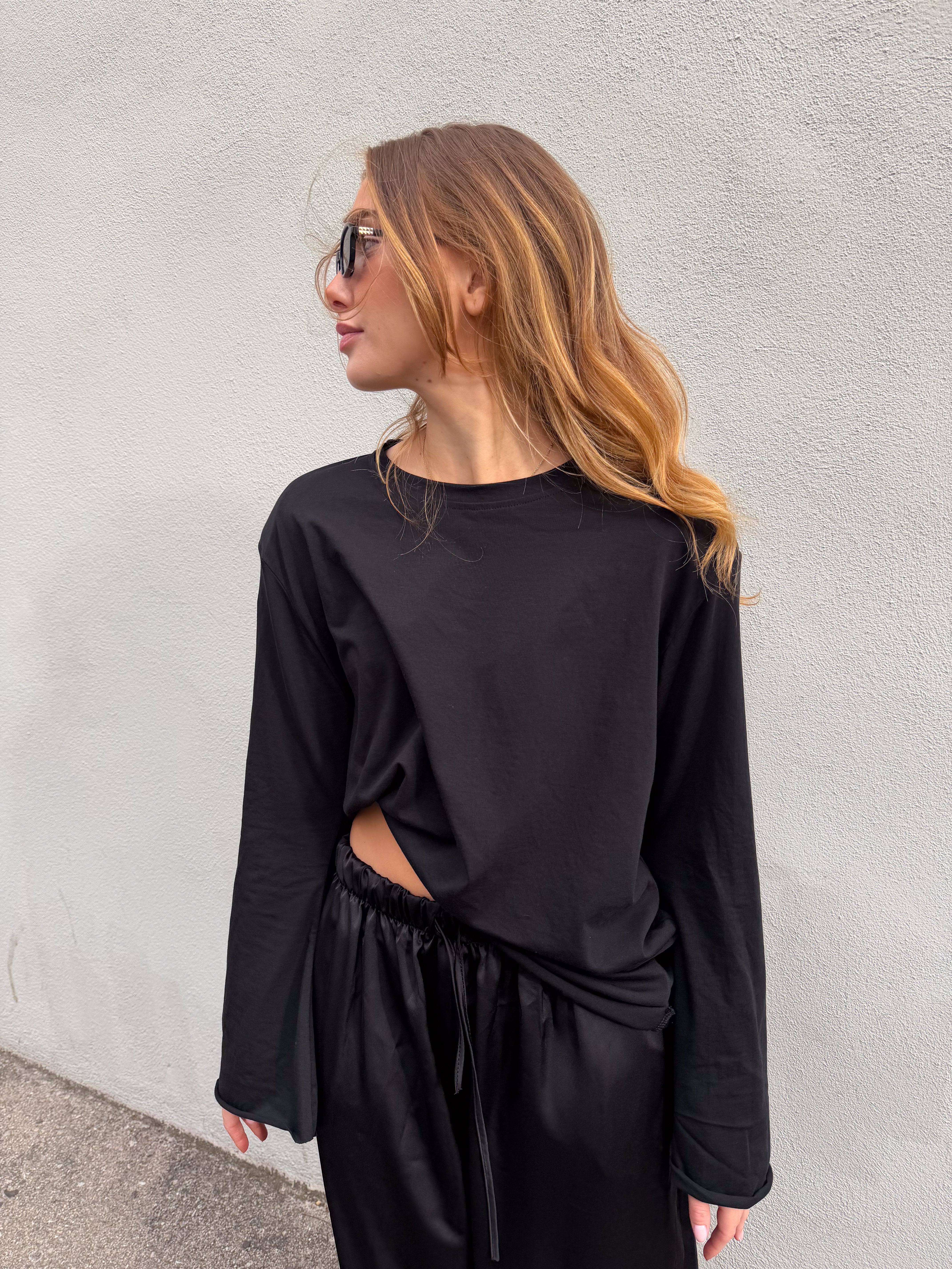 Tee-shirt Anouk noir avec épaulettes