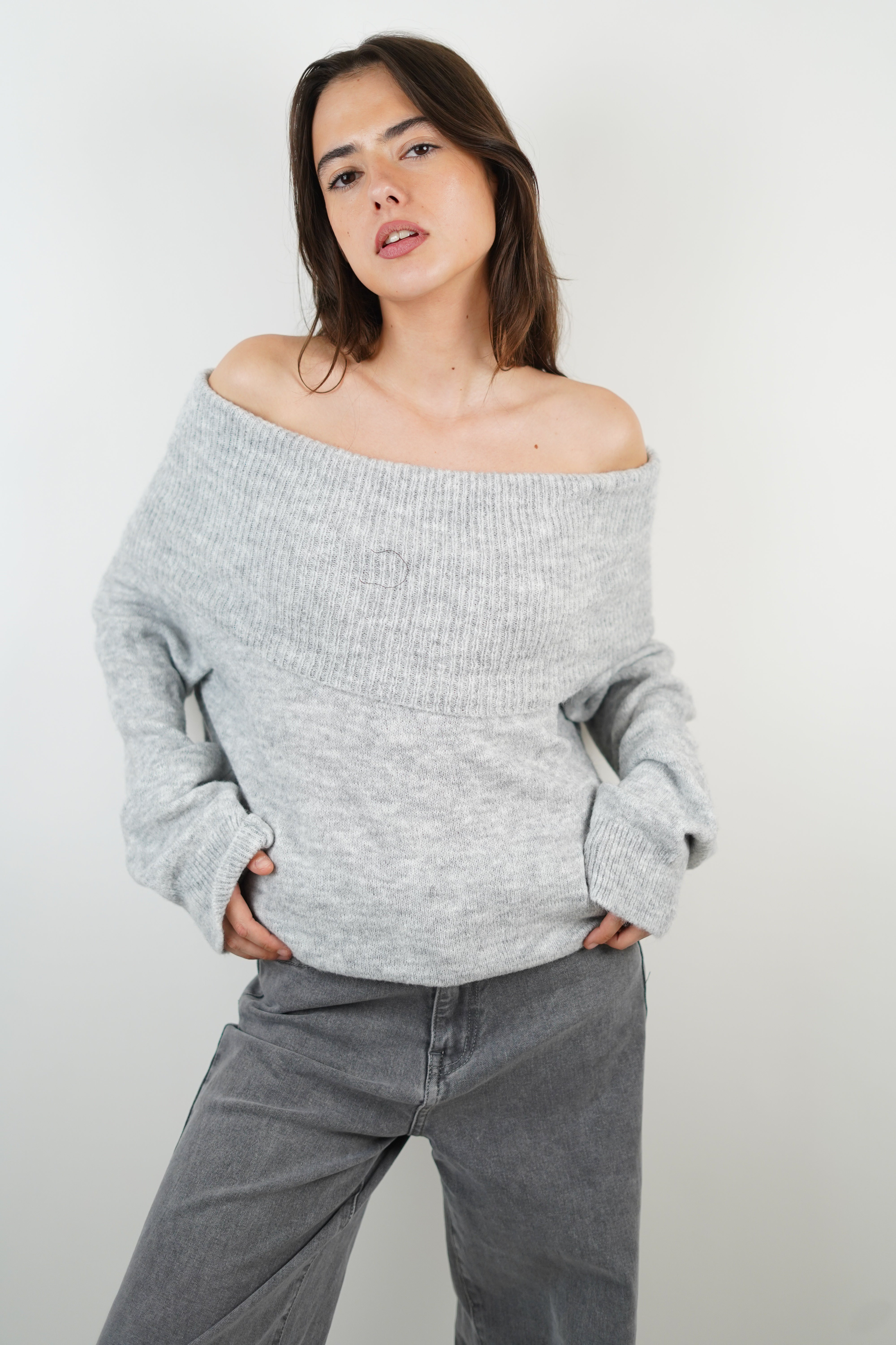 Grauer Emma-Pullover