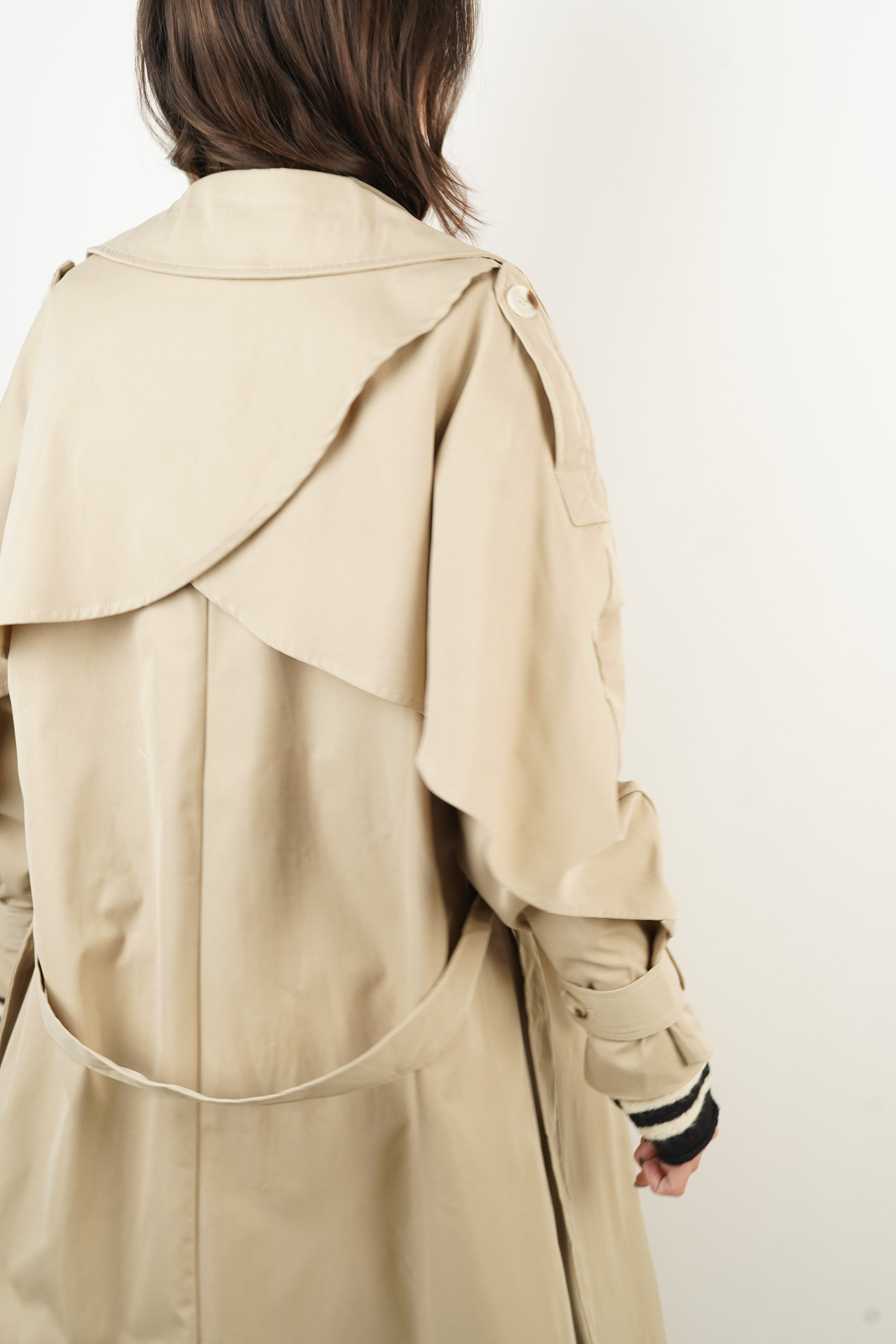 Nervely beige trench coat